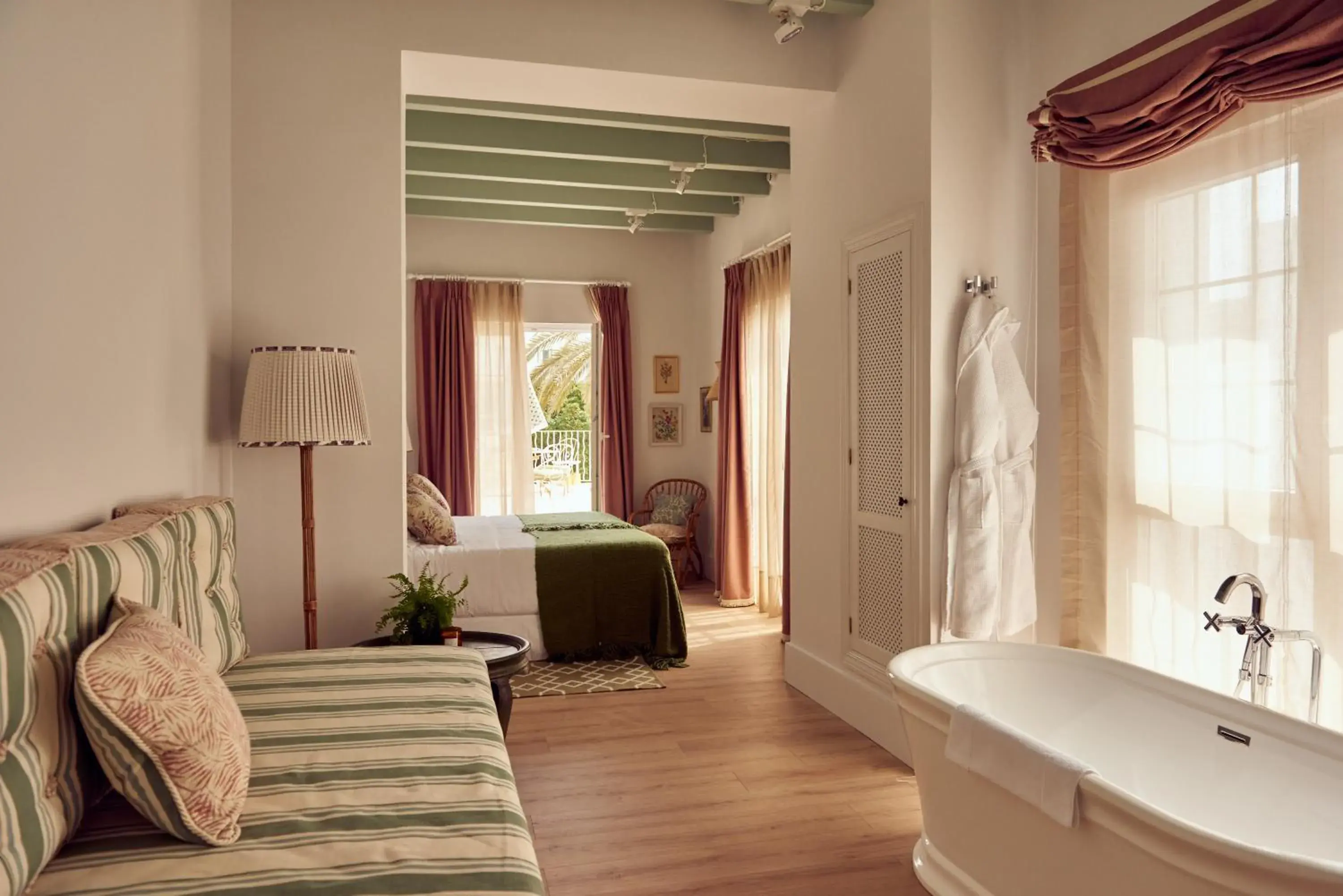 Bed in Cristine Bedfor Mahon Boutique Hotel Bed in Cristine Bedfor Mahon Boutique Hotel