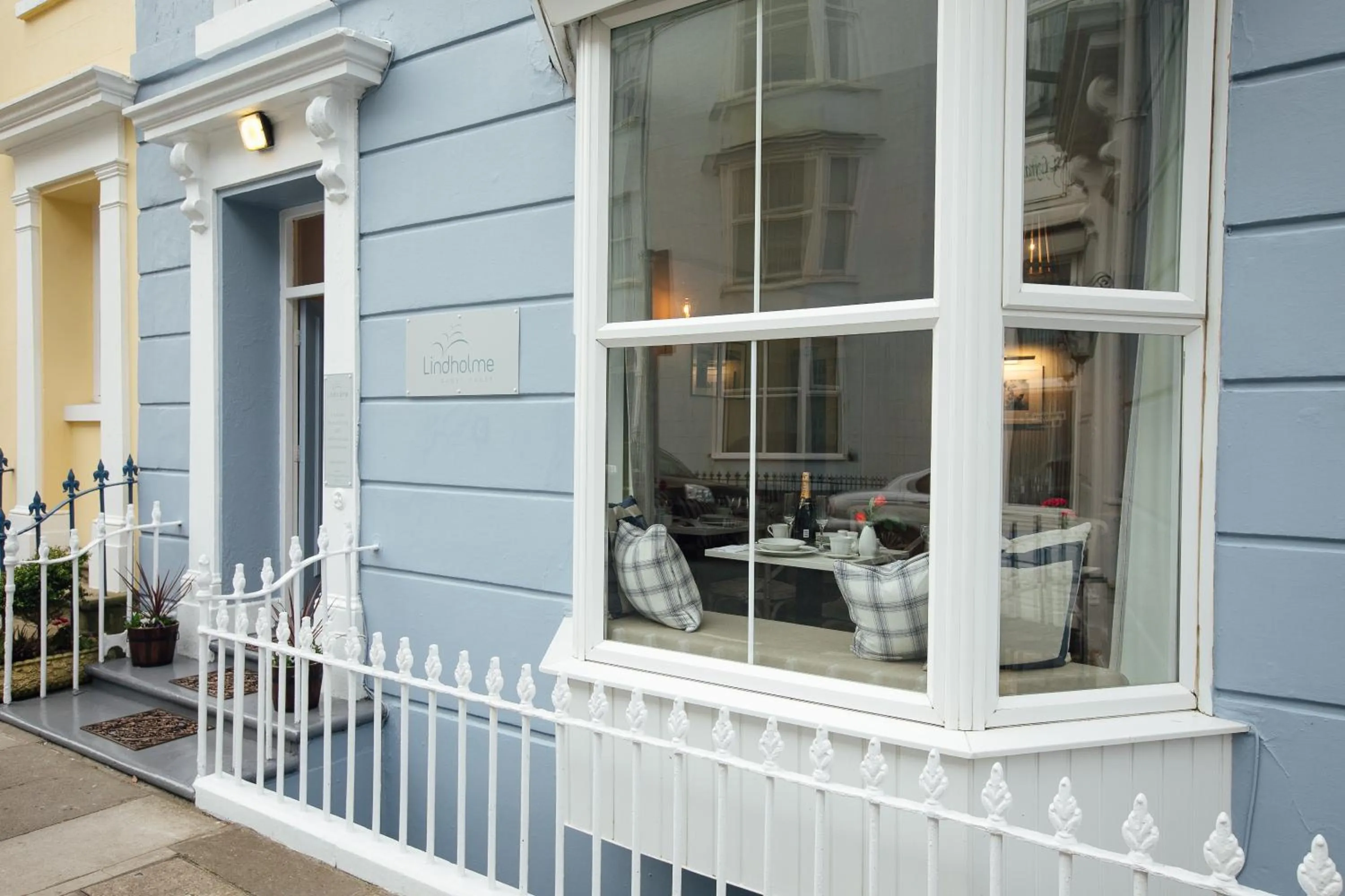 Facade/entrance in Lindholme Guest House