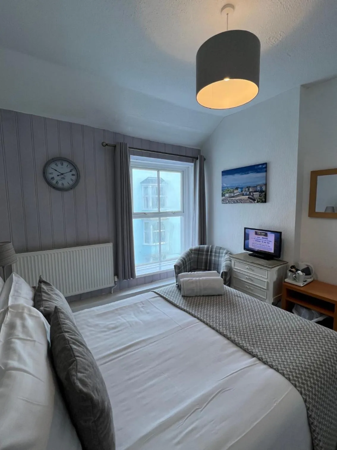 Photo of the whole room in Lindholme Guest House