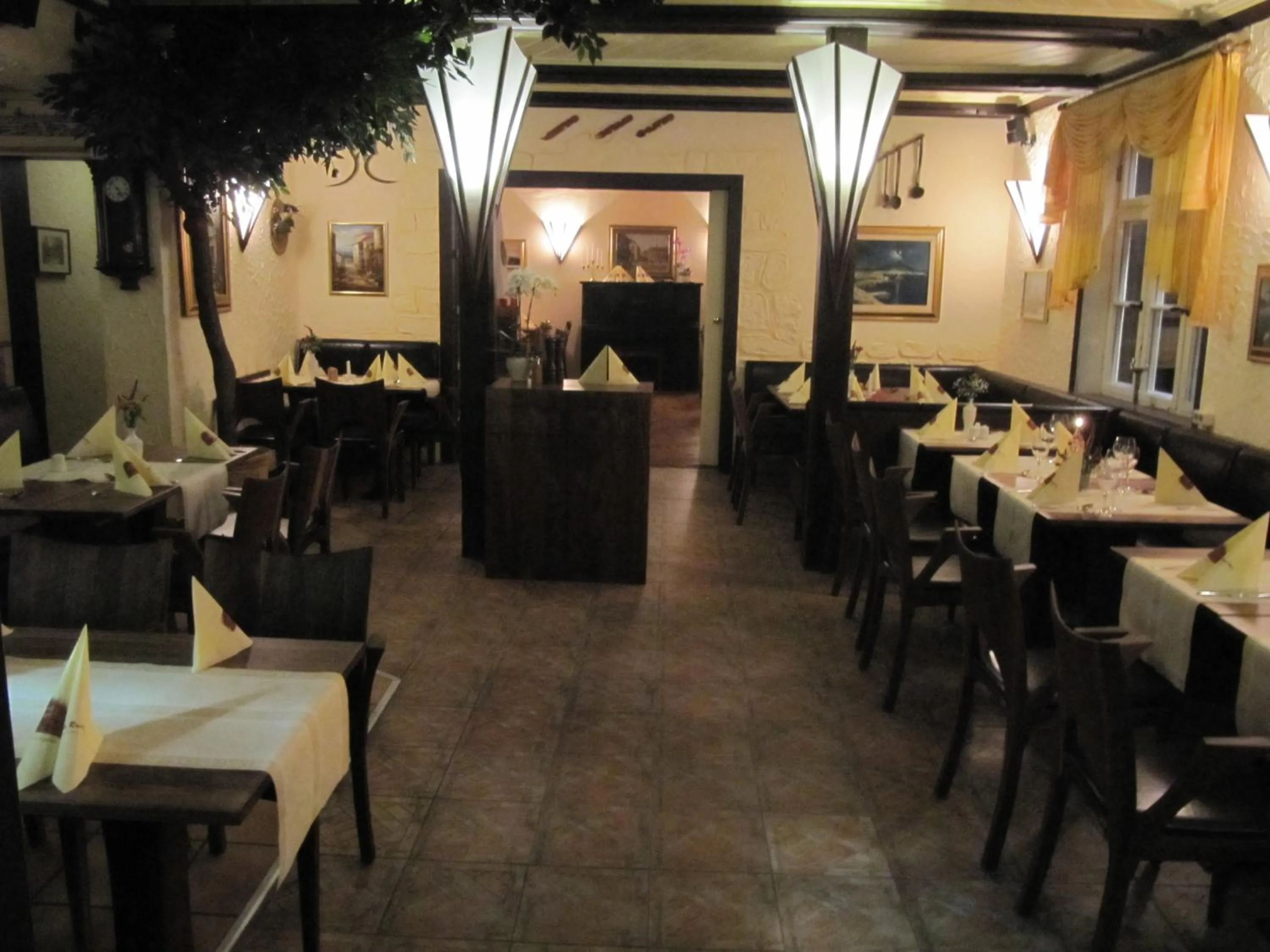 Restaurant/places to eat in La Rustica Altstadthotel