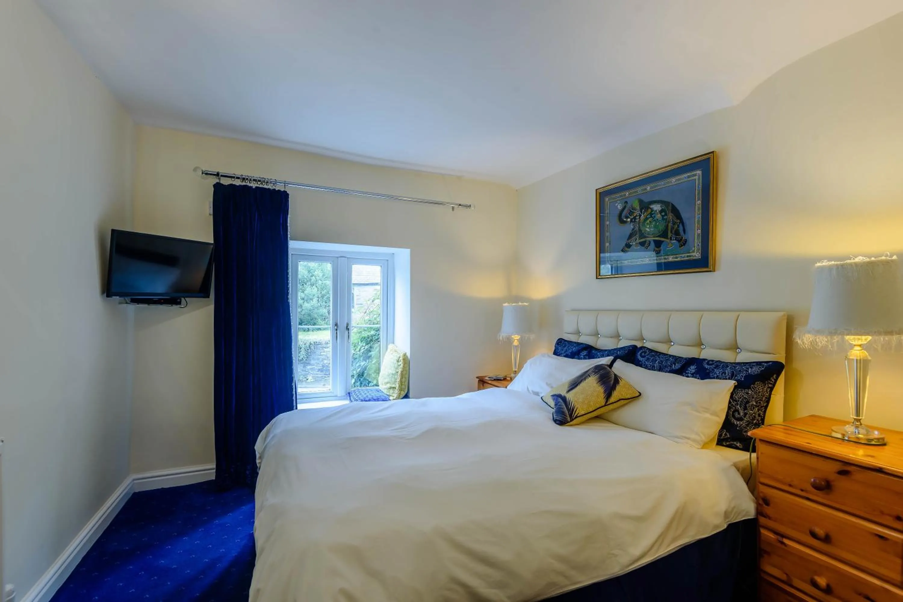 Bed in Pen-Y-Bont Hotel
