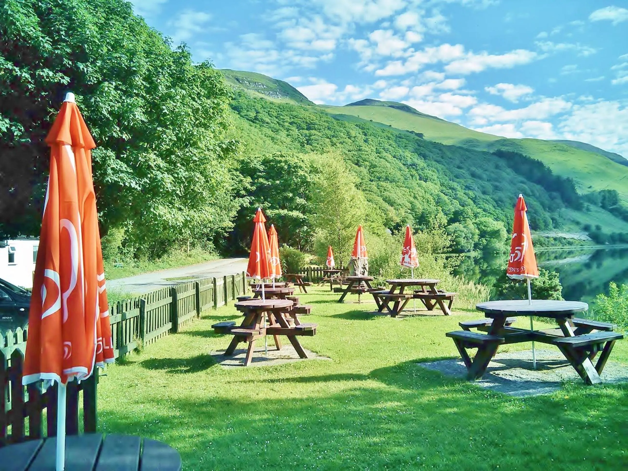 Restaurant/places to eat in Pen-Y-Bont Hotel