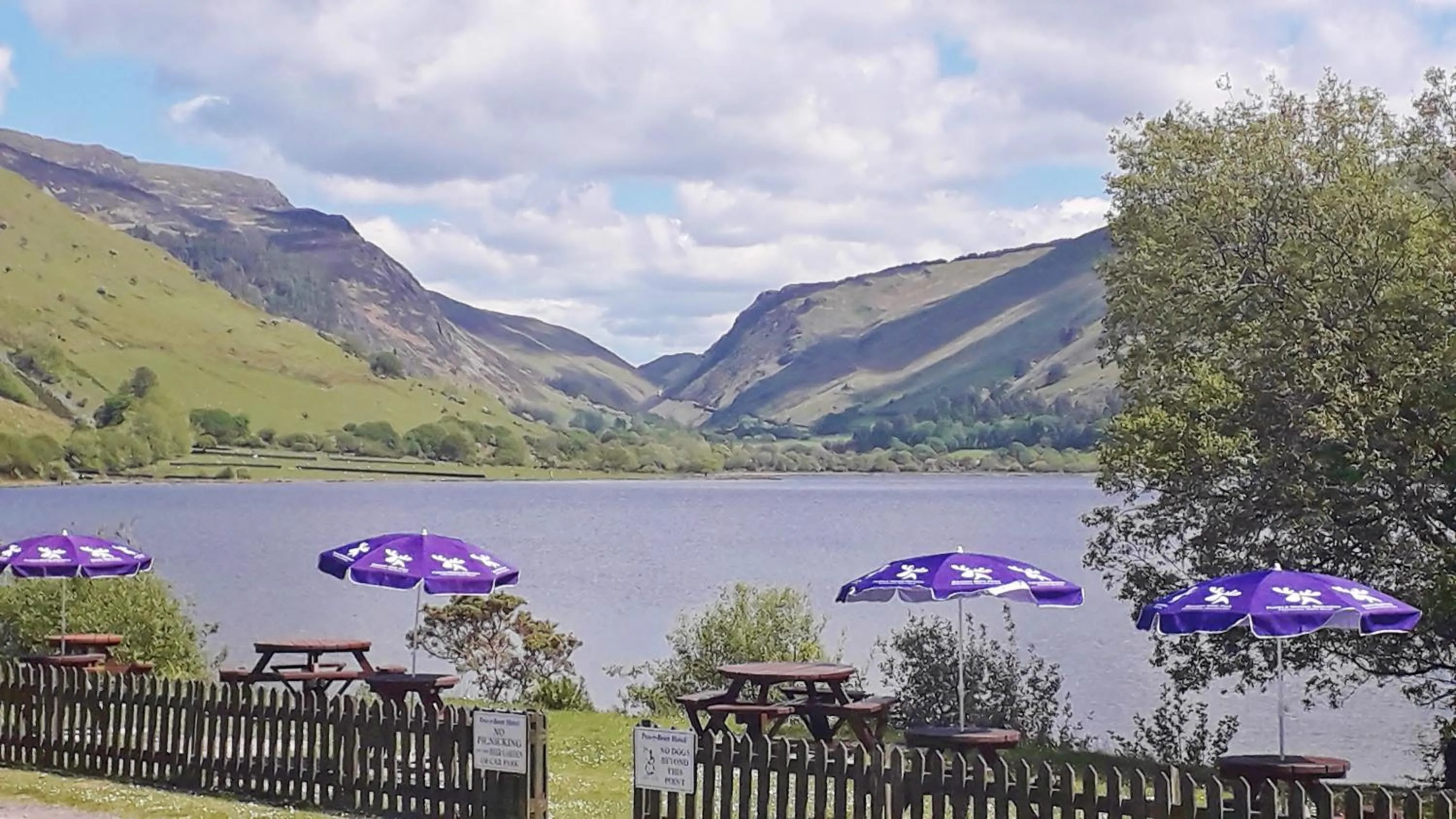 Day in Pen-Y-Bont Hotel