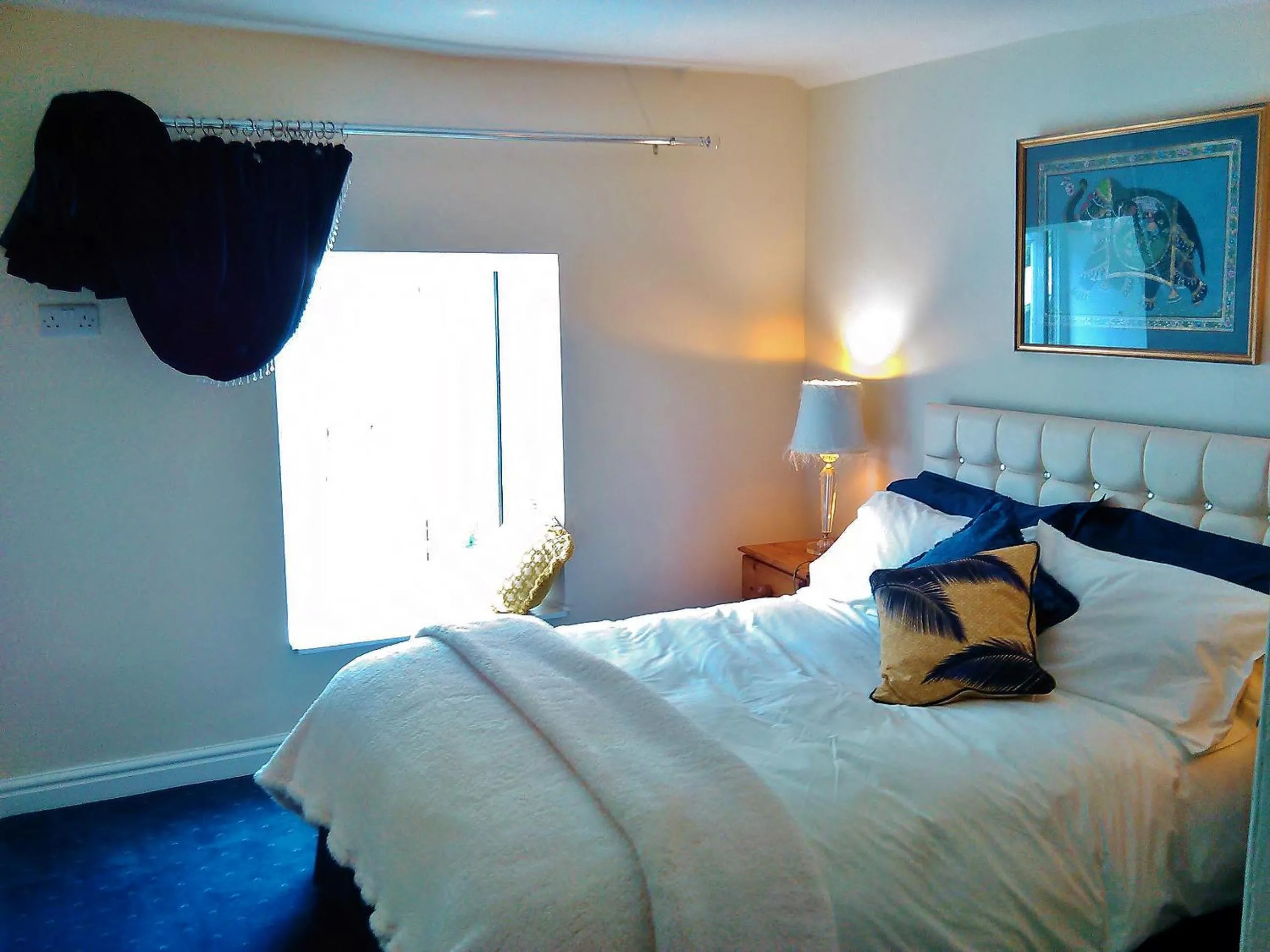 Bed in Pen-Y-Bont Hotel