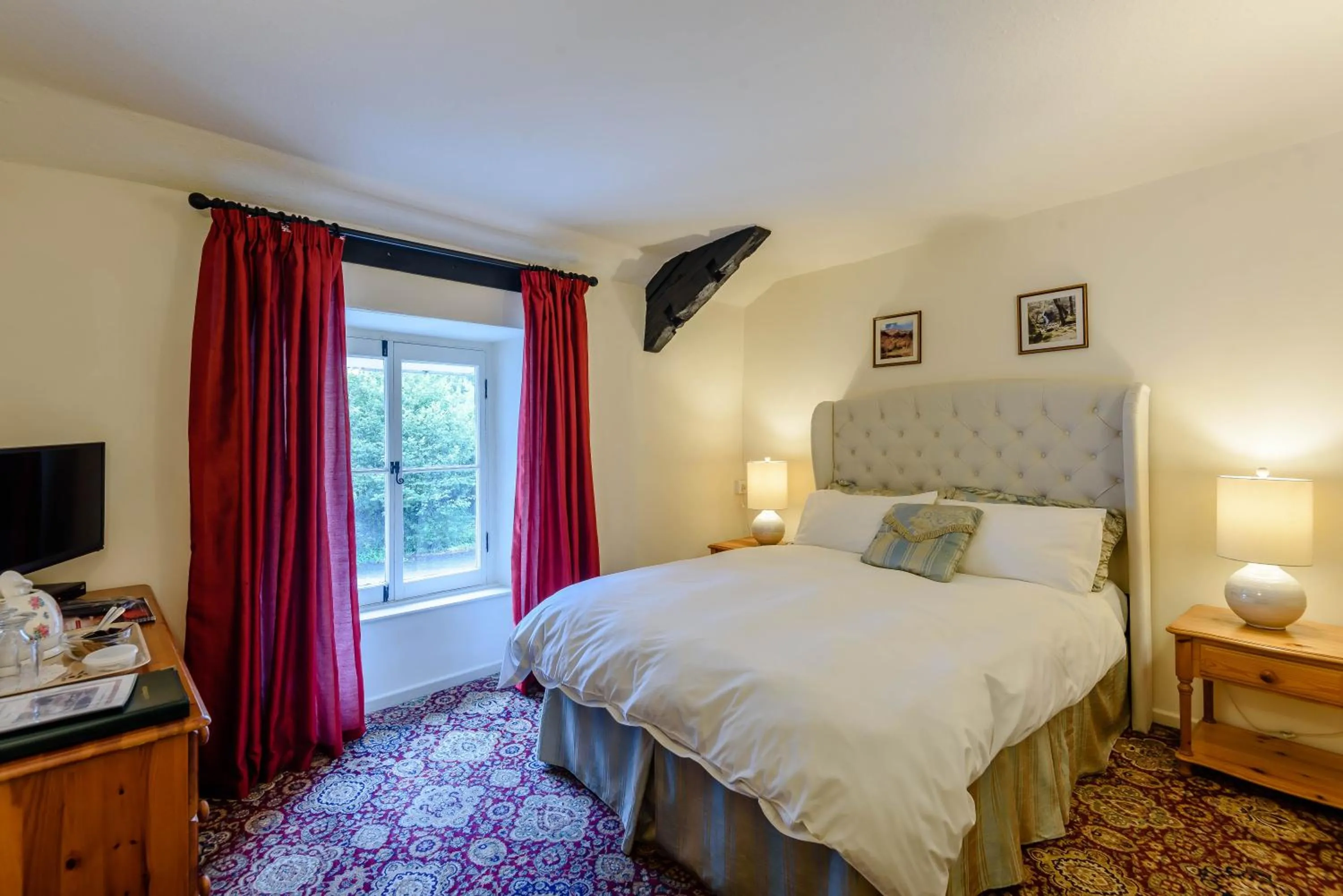 Bed in Pen-Y-Bont Hotel