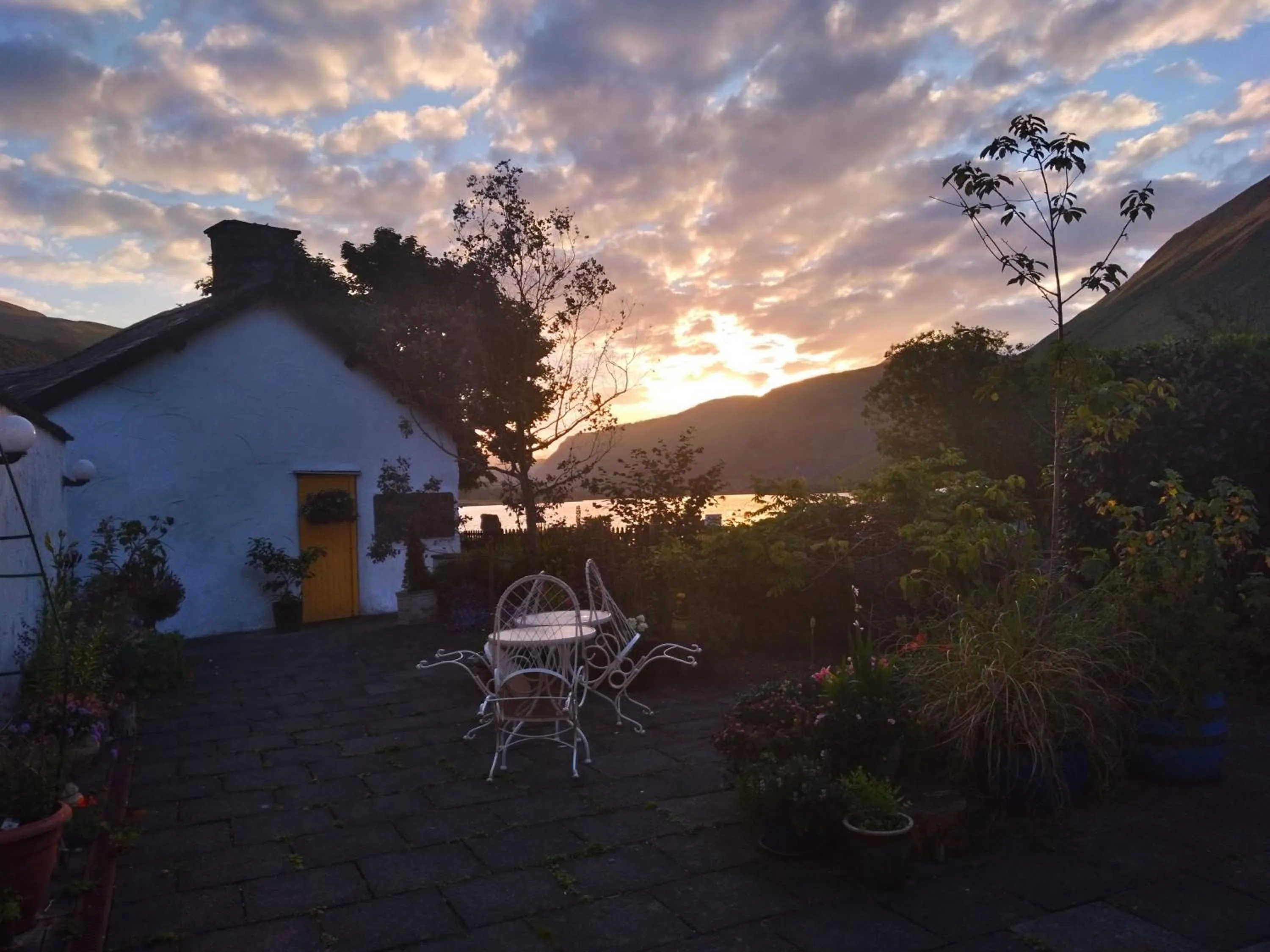 Garden in Pen-Y-Bont Hotel