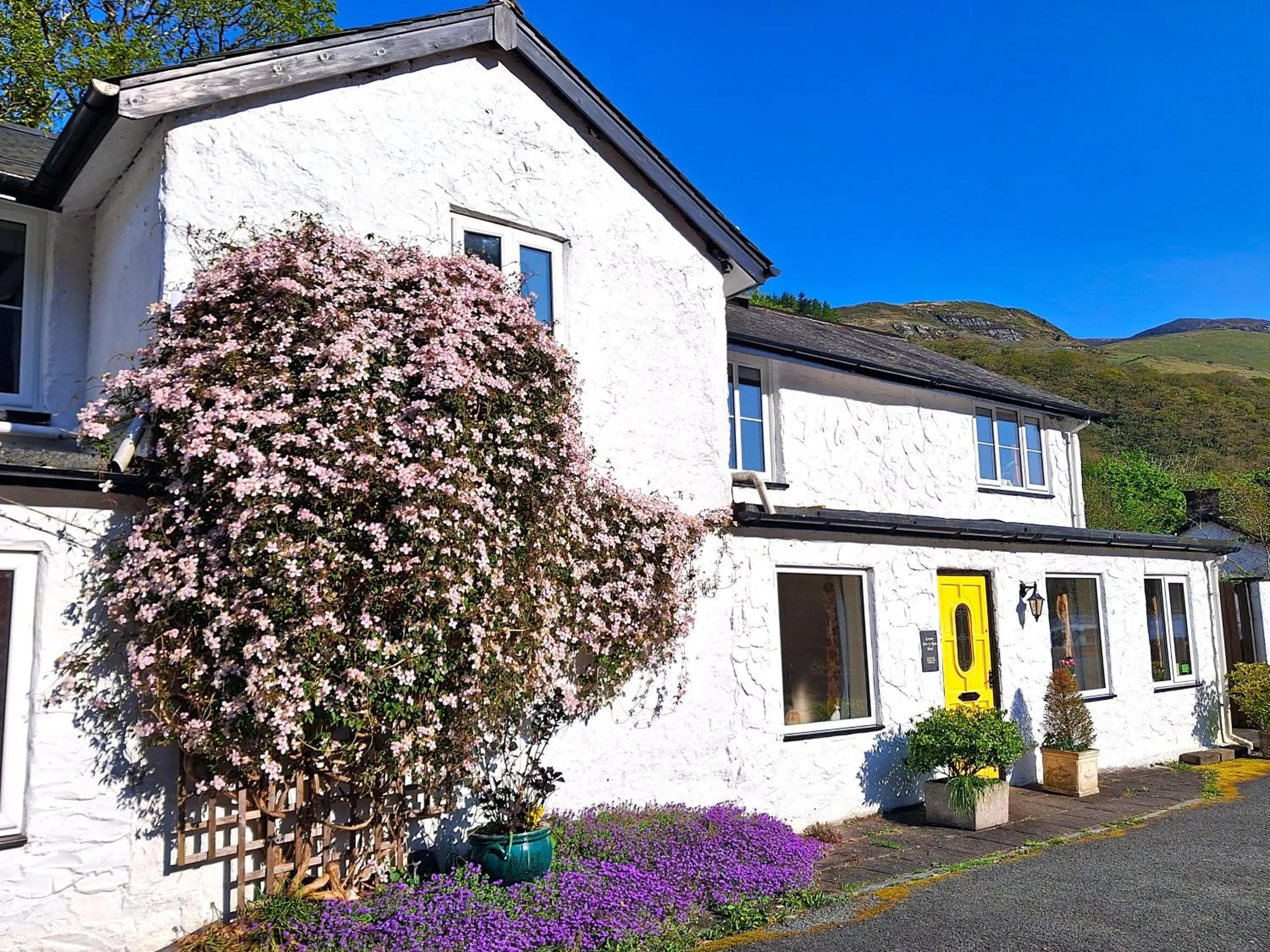 Property building in Pen-Y-Bont Hotel