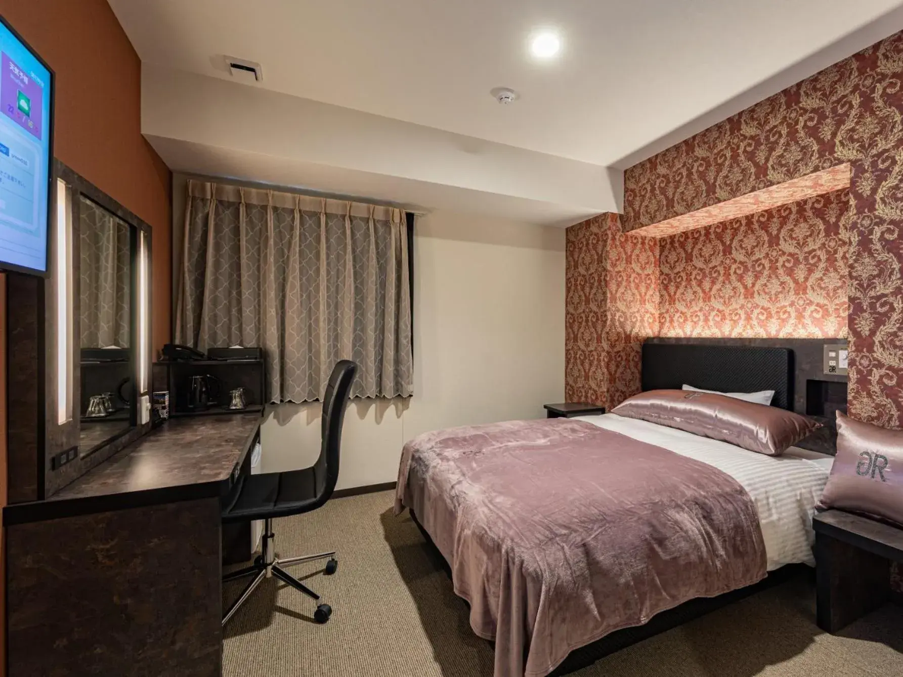 Photo of the whole room, Bed in Green Rich Hotel Kobe Sannomiya (Artificial hot spring Futamata Yunohana) Photo of the whole room, Bed in Green Rich Hotel Kobe Sannomiya (Artificial hot spring Futamata Yunohana)