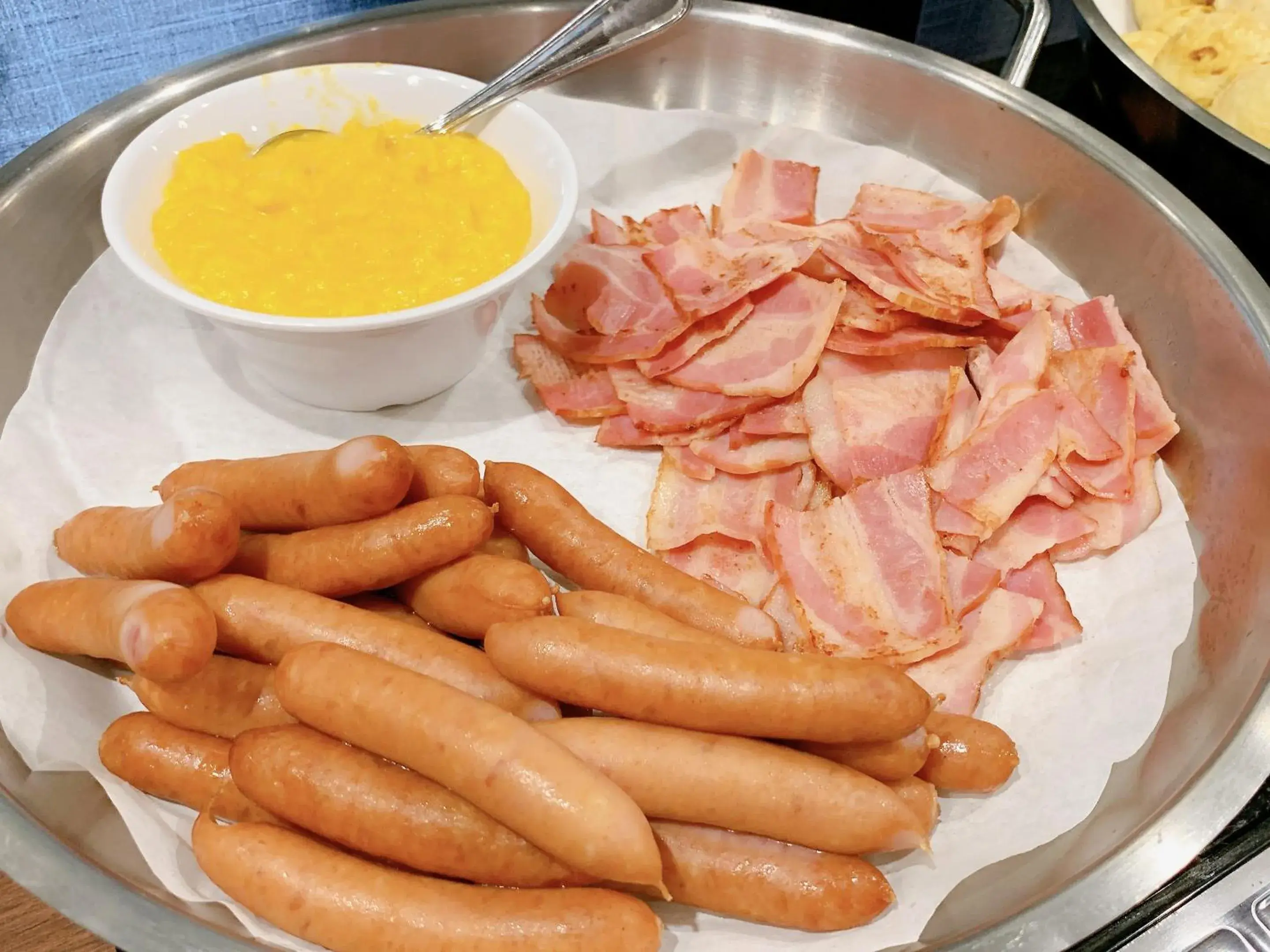 Buffet breakfast in Green Rich Hotel Kobe Sannomiya (Artificial hot spring Futamata Yunohana) Buffet breakfast in Green Rich Hotel Kobe Sannomiya (Artificial hot spring Futamata Yunohana)