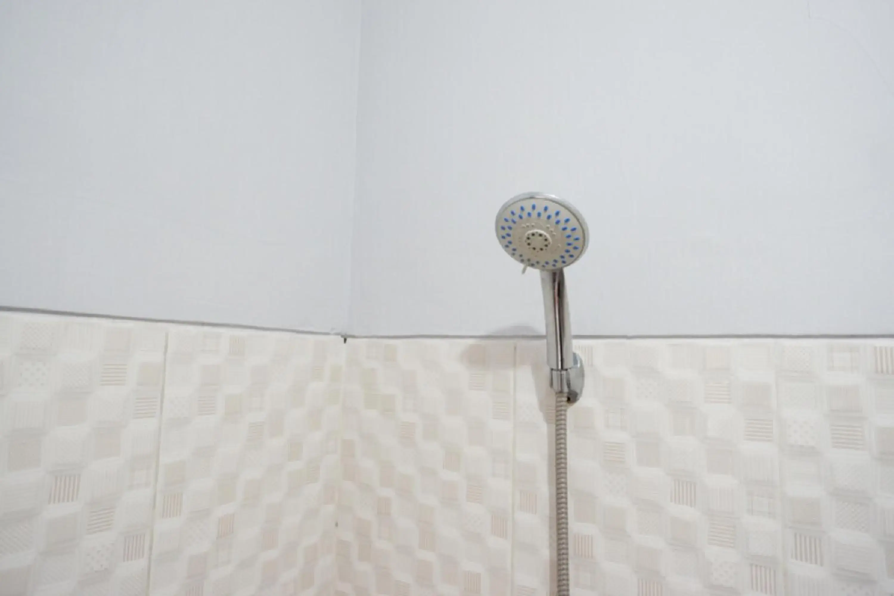 Bathroom in RedDoorz Syariah near Kawasan Sam Poo Kong 2