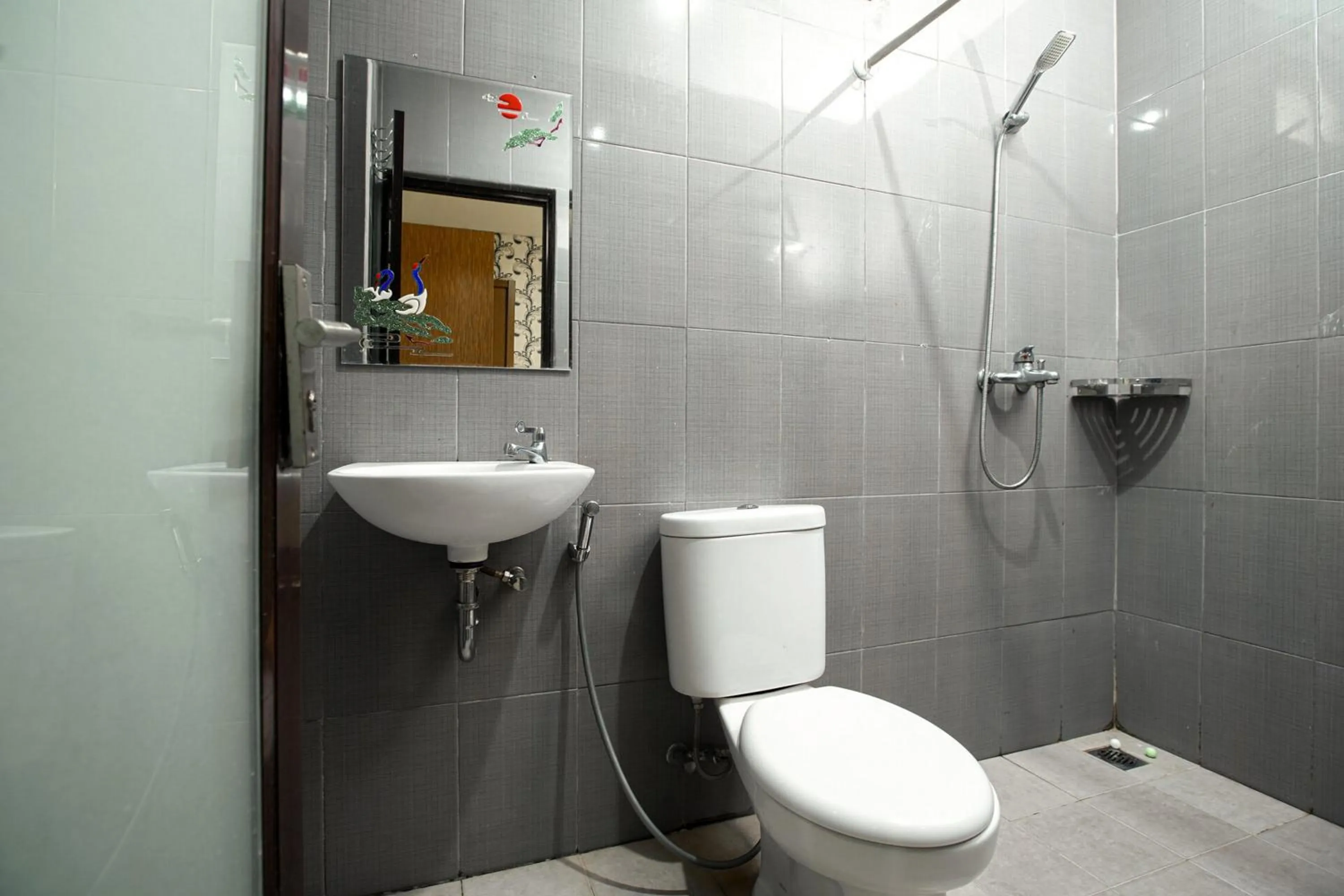 Bathroom in RedDoorz near Palembang Trade Center 3