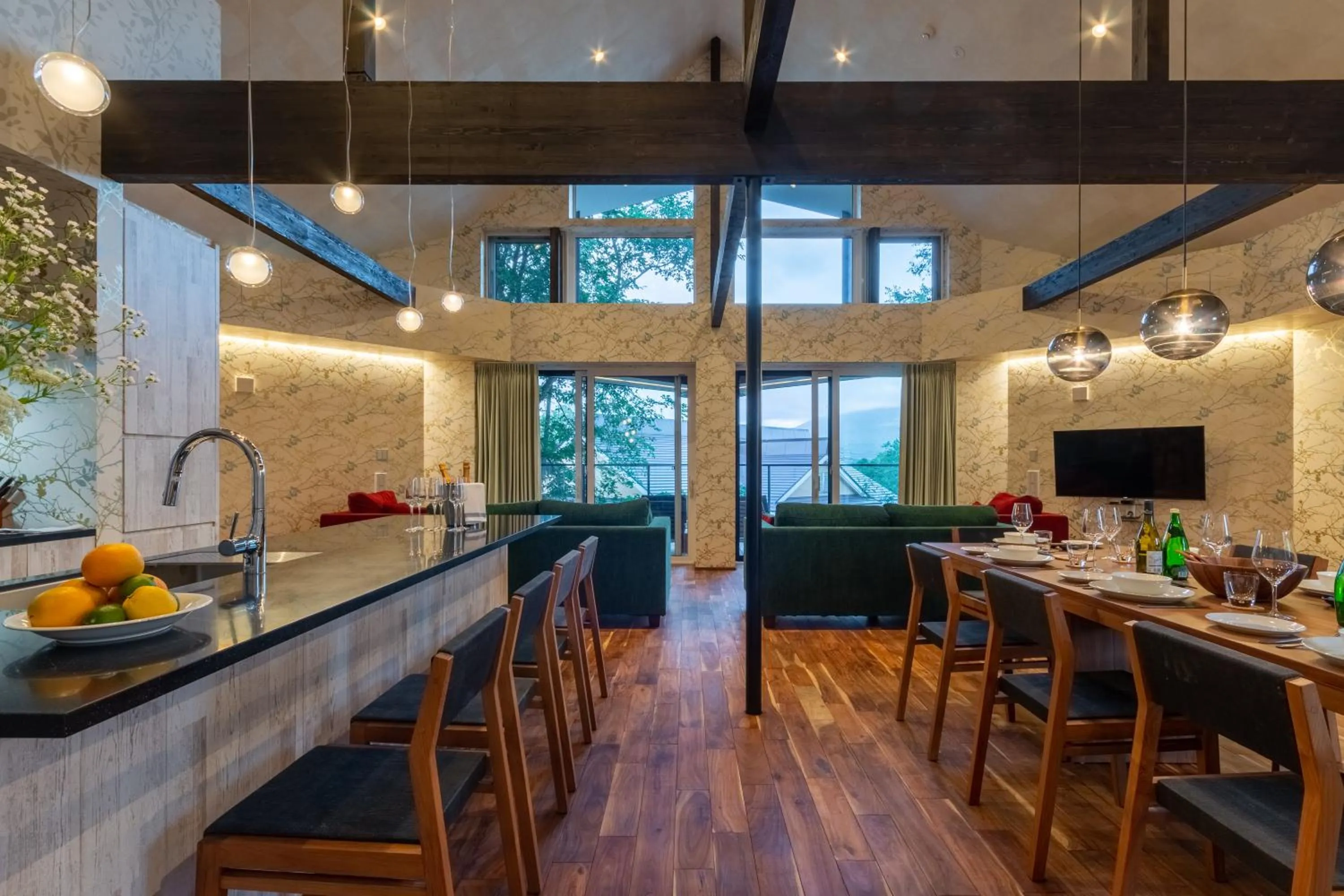 Dining area in Kitsune House by H2 Life