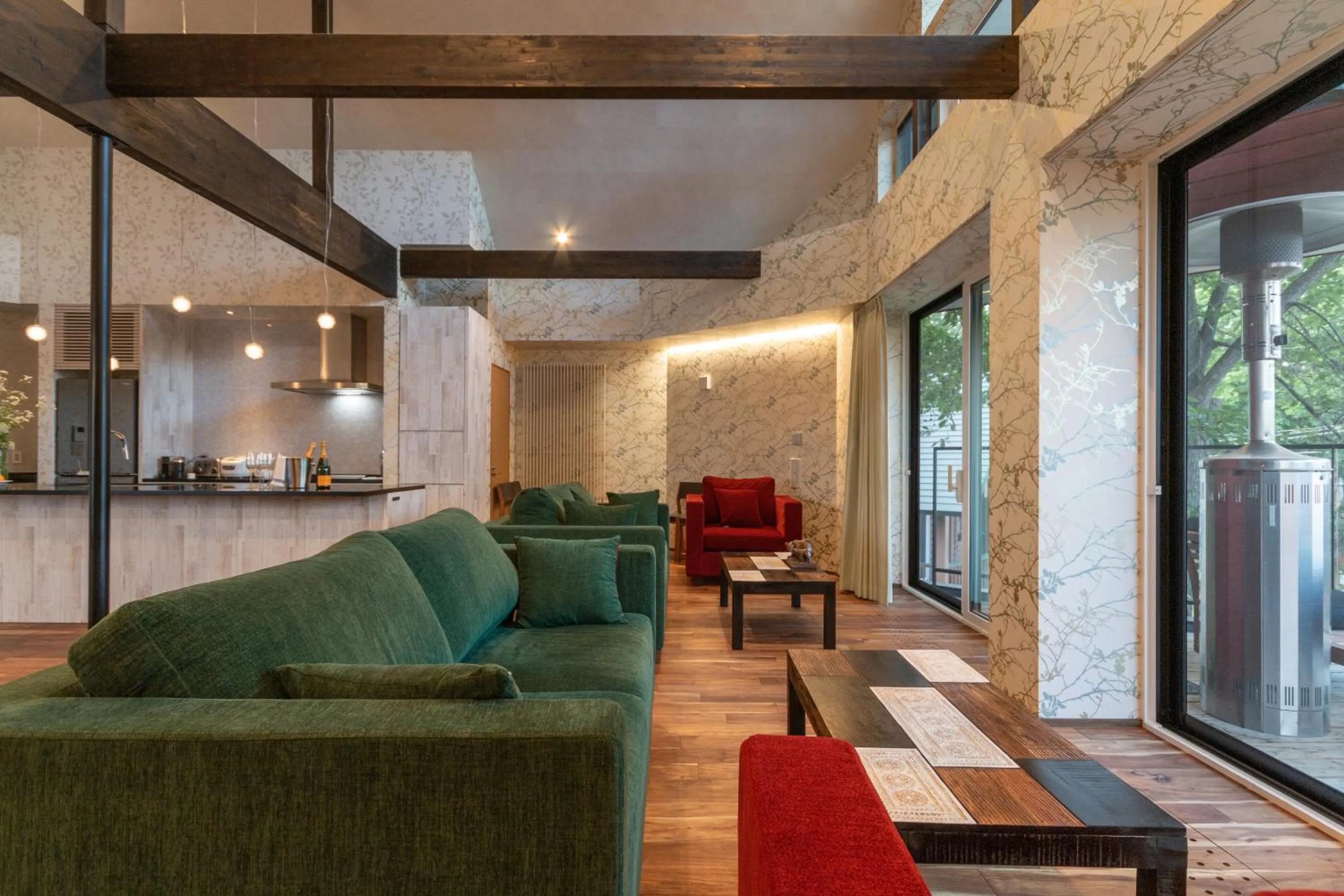 Living room in Kitsune House by H2 Life