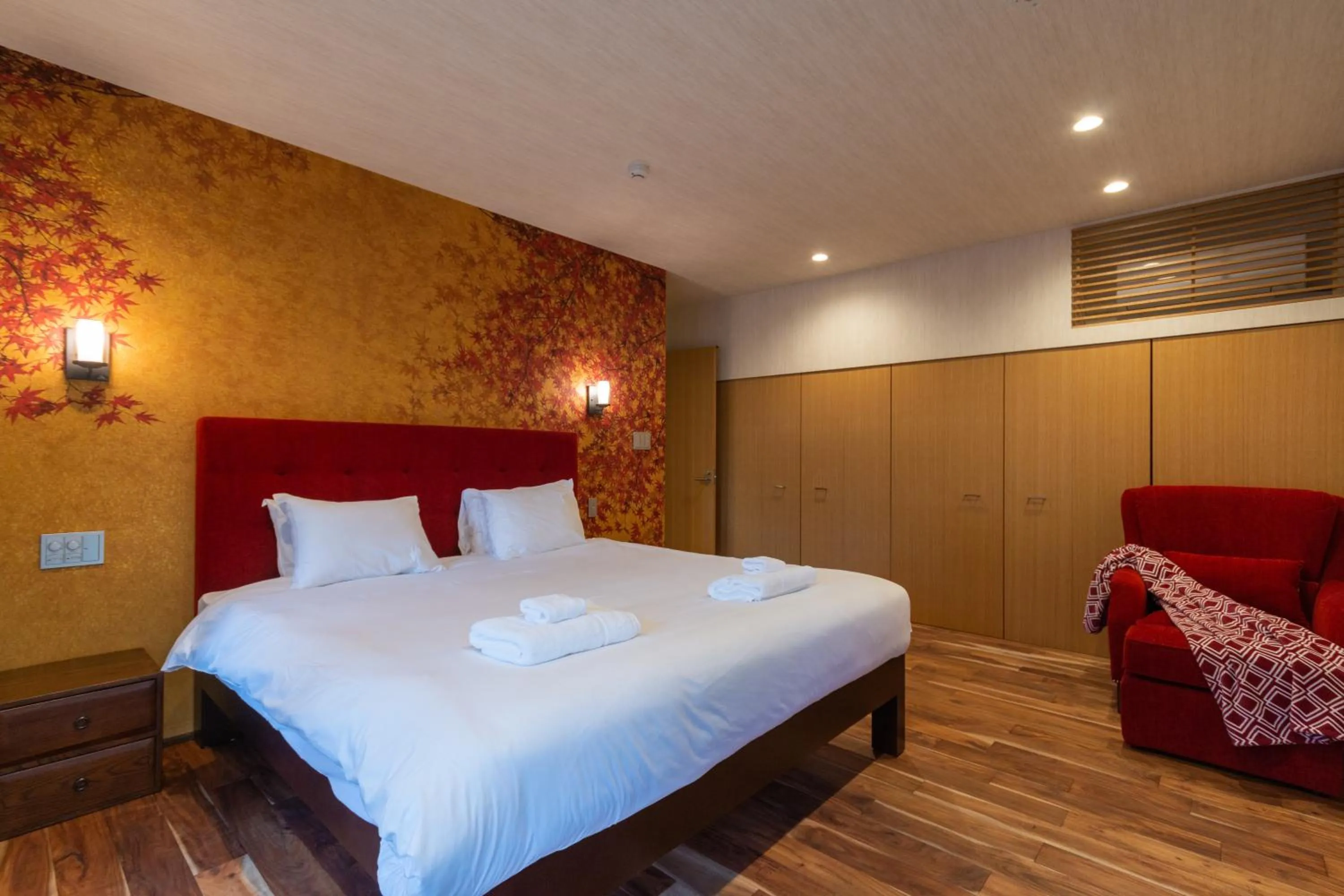 Bedroom, Bed in Kitsune House by H2 Life