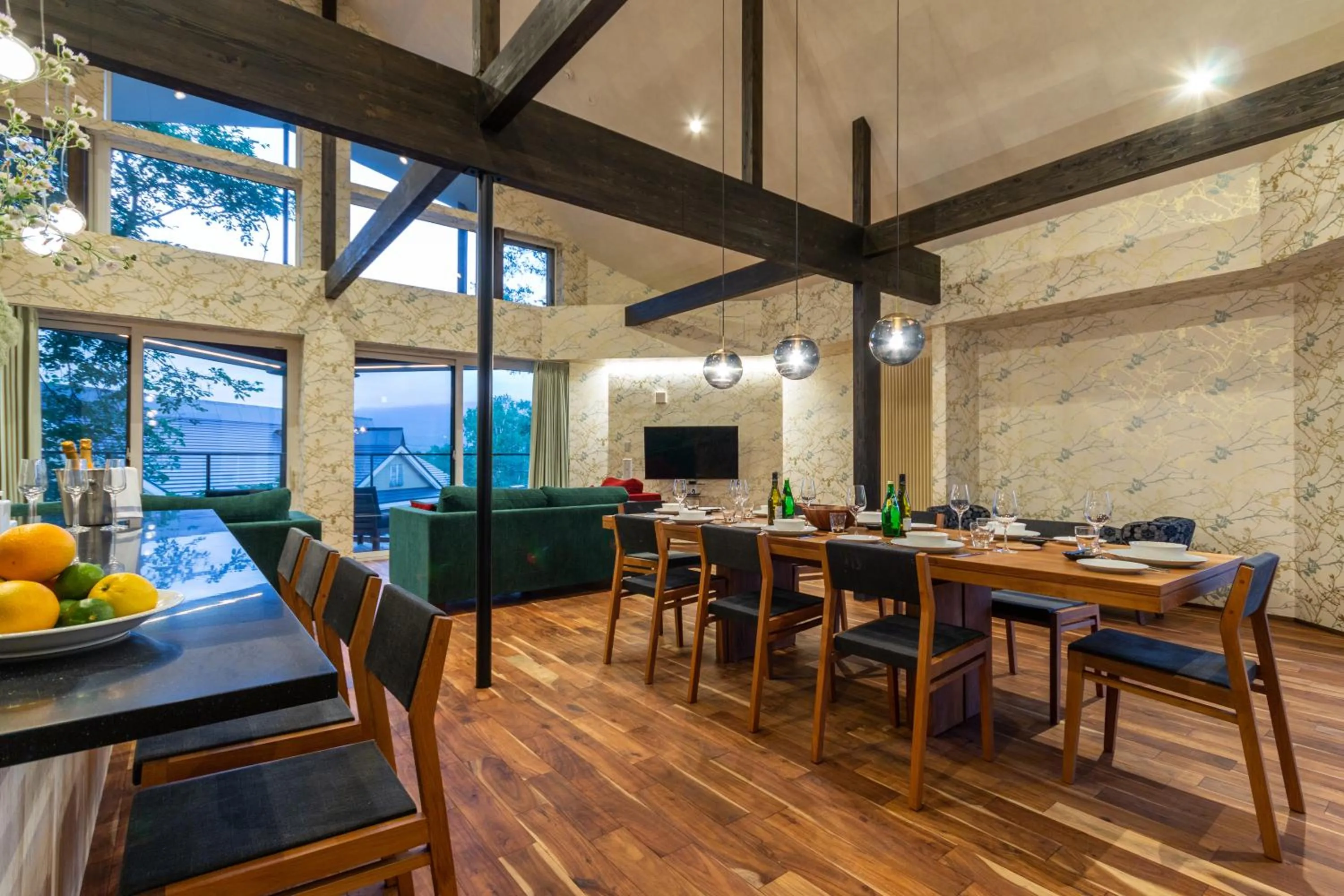 Dining area in Kitsune House by H2 Life