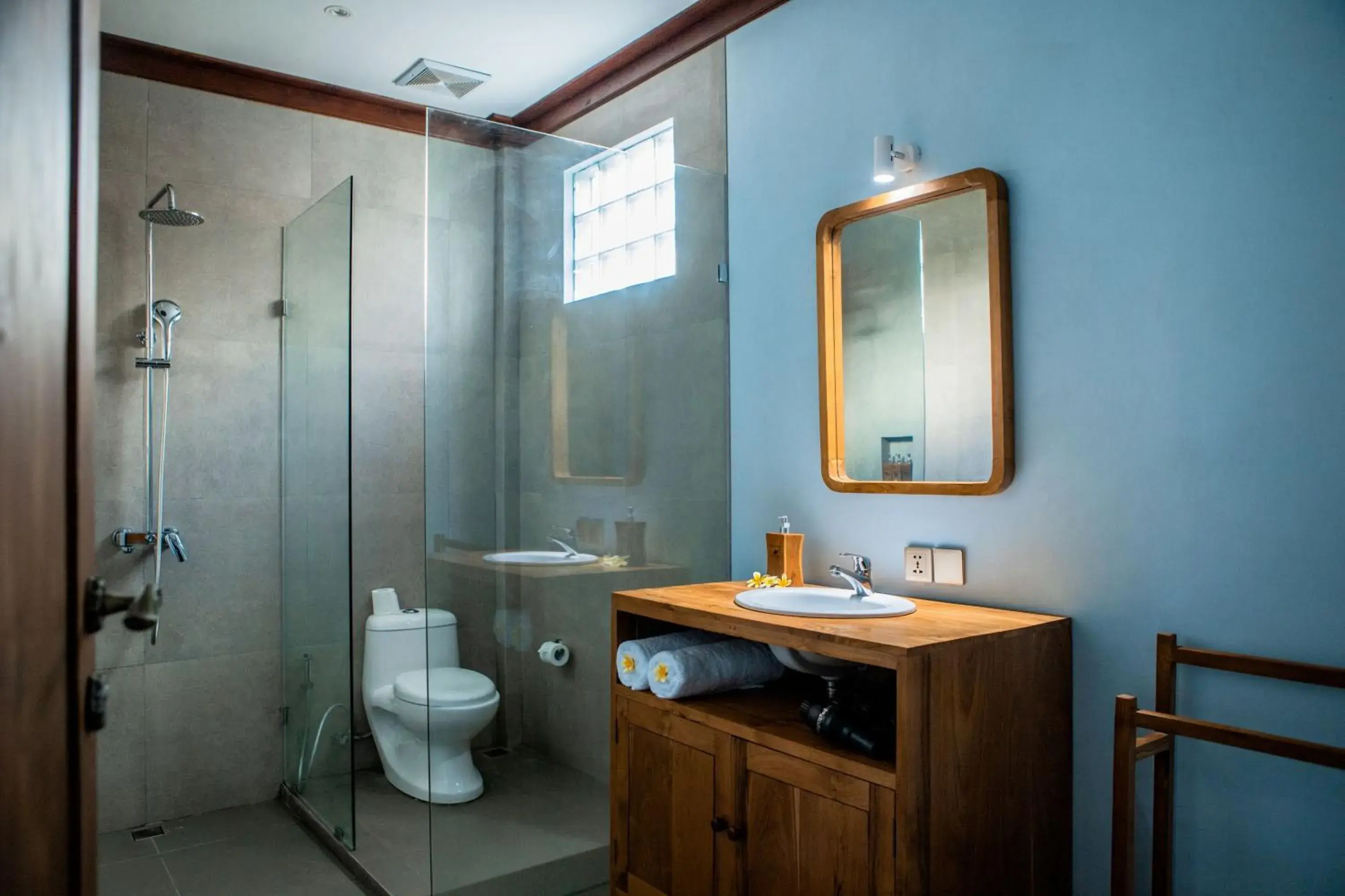 Blue Harbor Beachfront Villas & Resto Blue Harbor Beachfront Villas & Resto