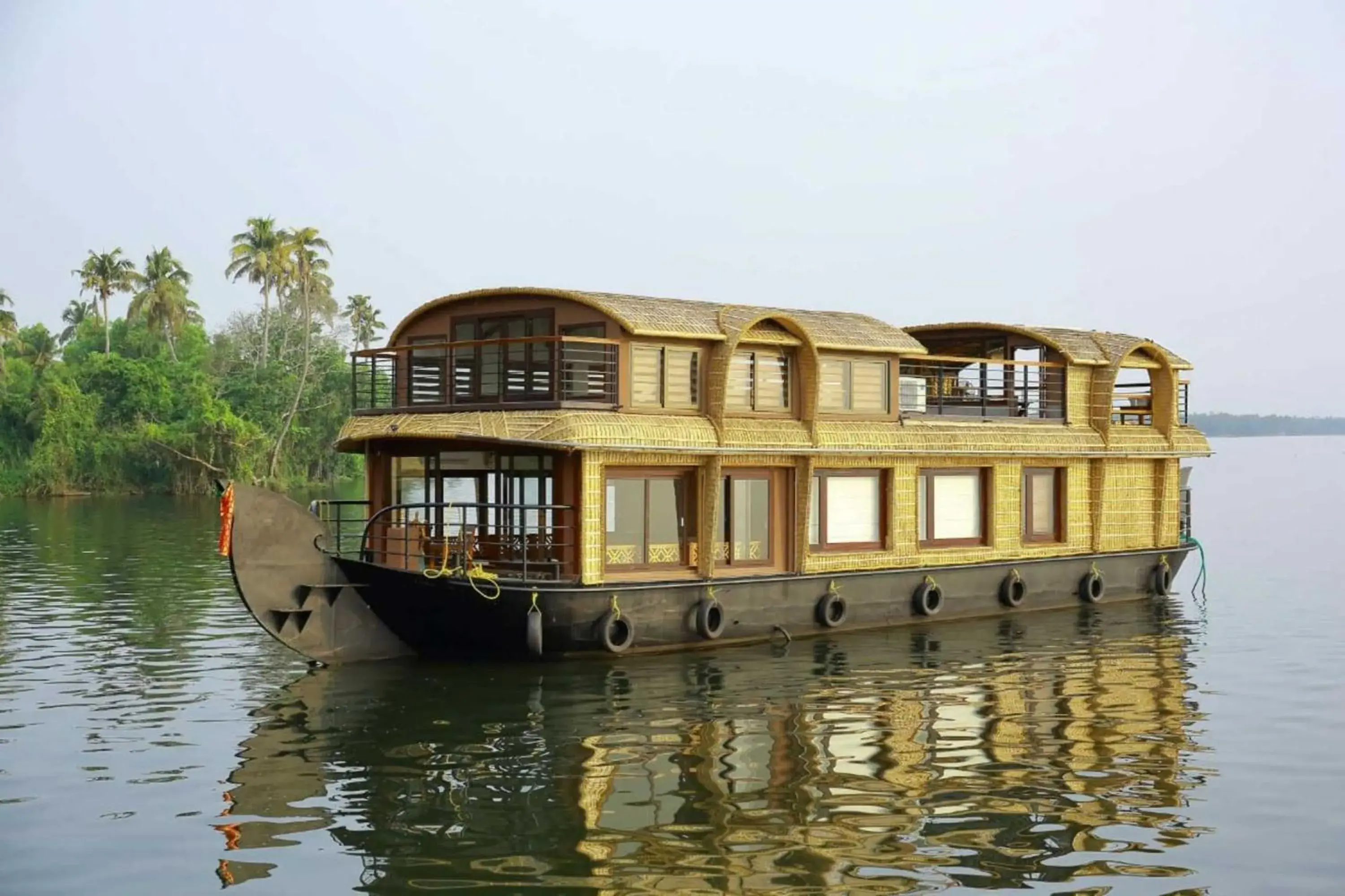 Property building in Cosy Premium Houseboats Property building in Cosy Premium Houseboats