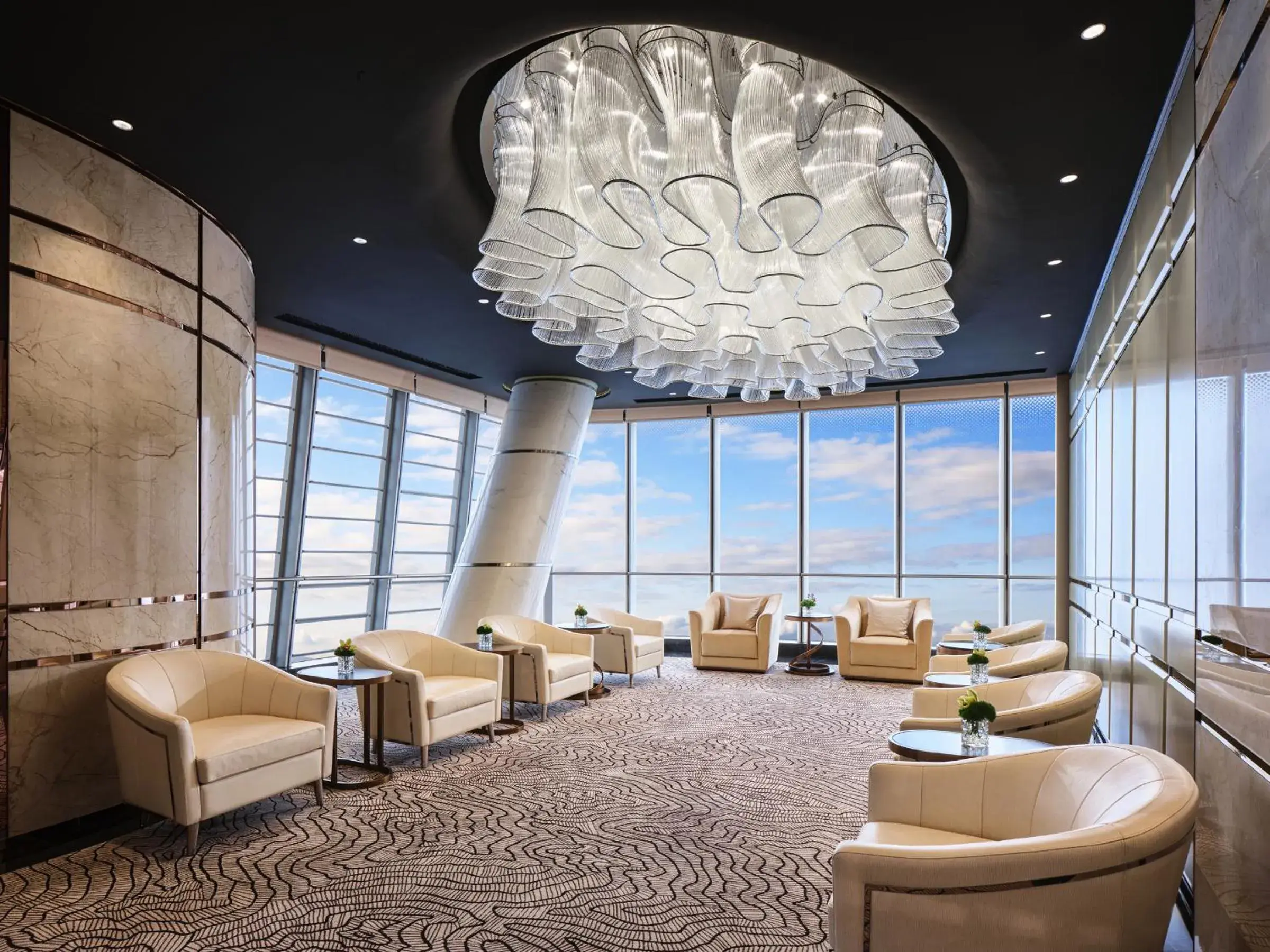 Restaurant/places to eat in J Hotel, Shanghai Tower - Above All Else, Overlooking the Bund Restaurant/places to eat in J Hotel, Shanghai Tower - Above All Else, Overlooking the Bund