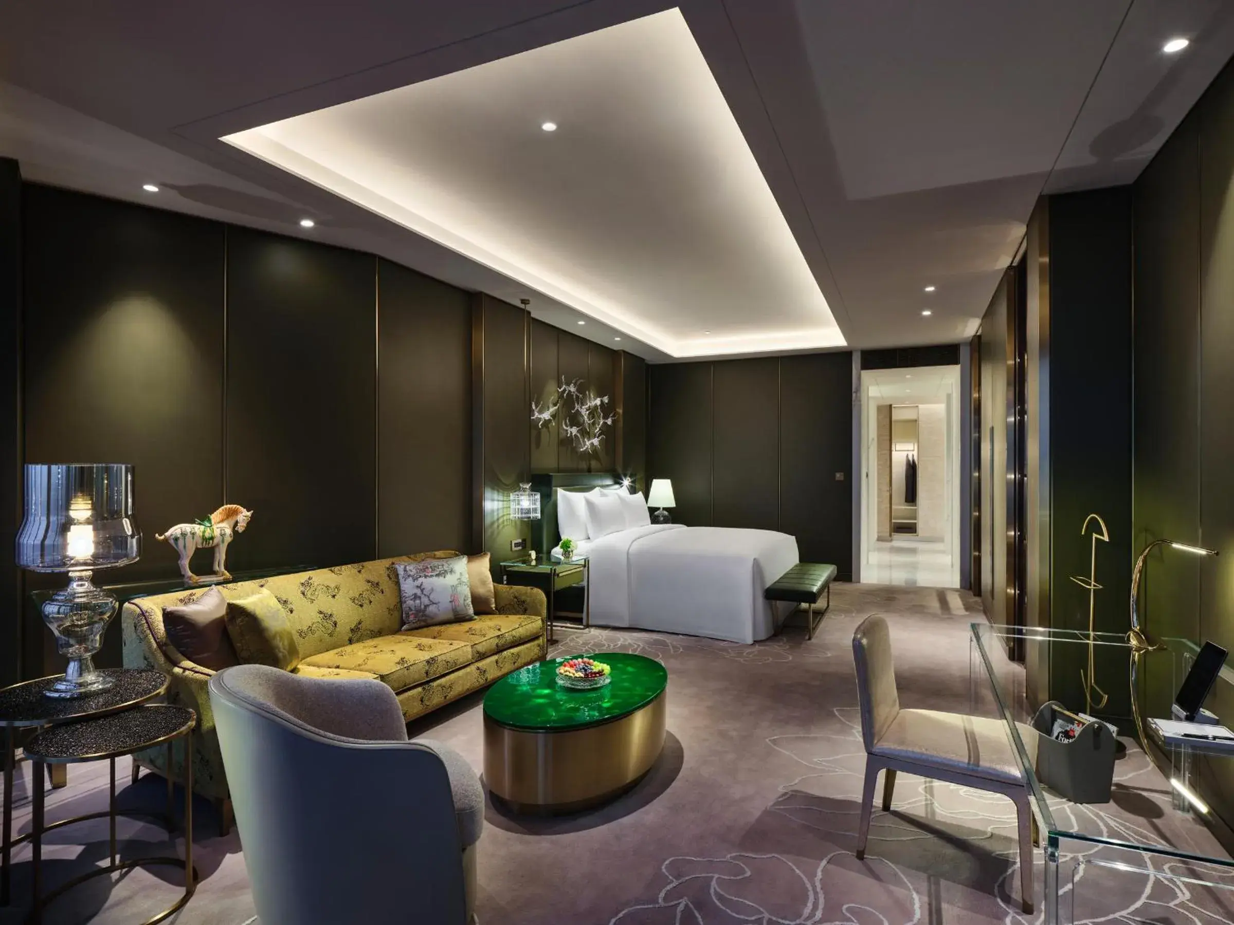 Bedroom in J Hotel, Shanghai Tower - Above All Else, Overlooking the Bund Bedroom in J Hotel, Shanghai Tower - Above All Else, Overlooking the Bund