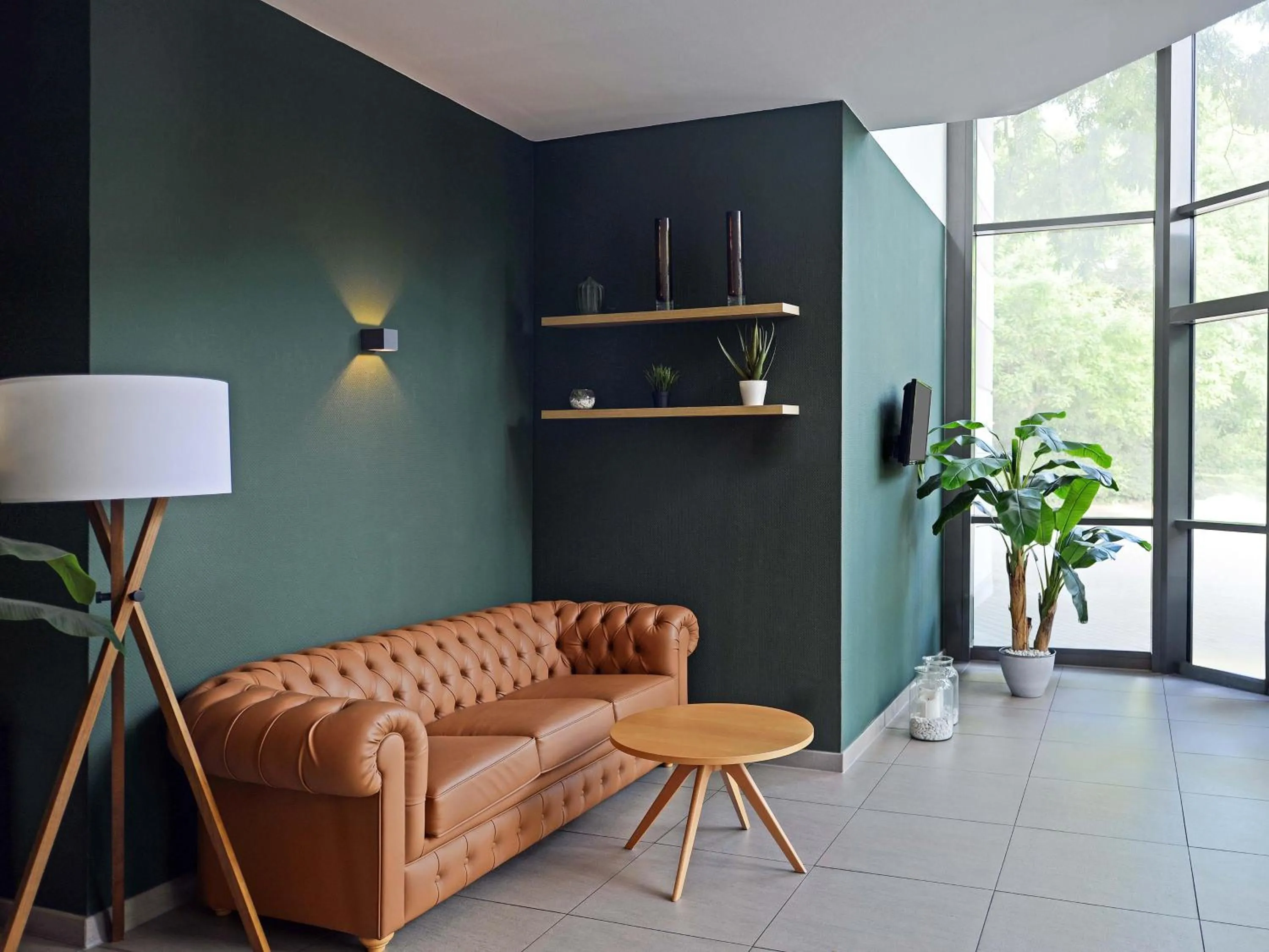 Lobby or reception in B&B HOTEL Krefeld-Süd