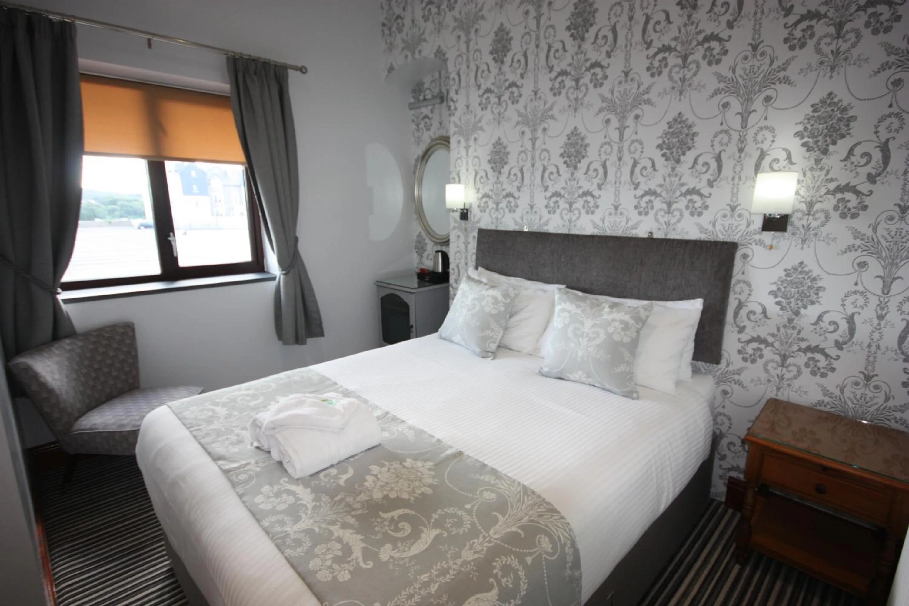 Bedroom, Bed in The Strathmore