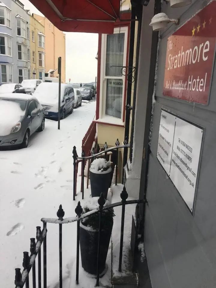 Facade/entrance in The Strathmore