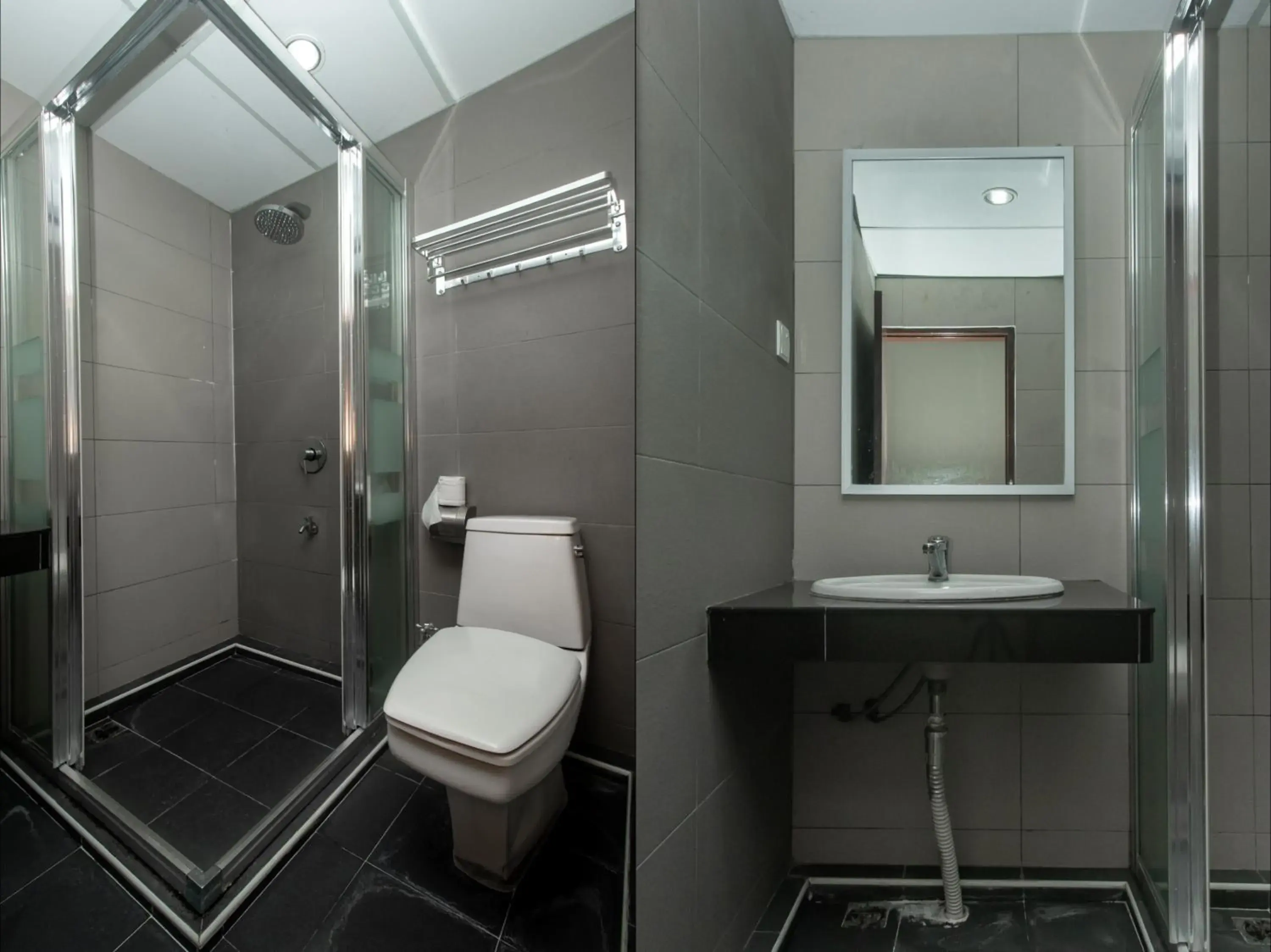 Bathroom in Super OYO 90055 Mansion Inn