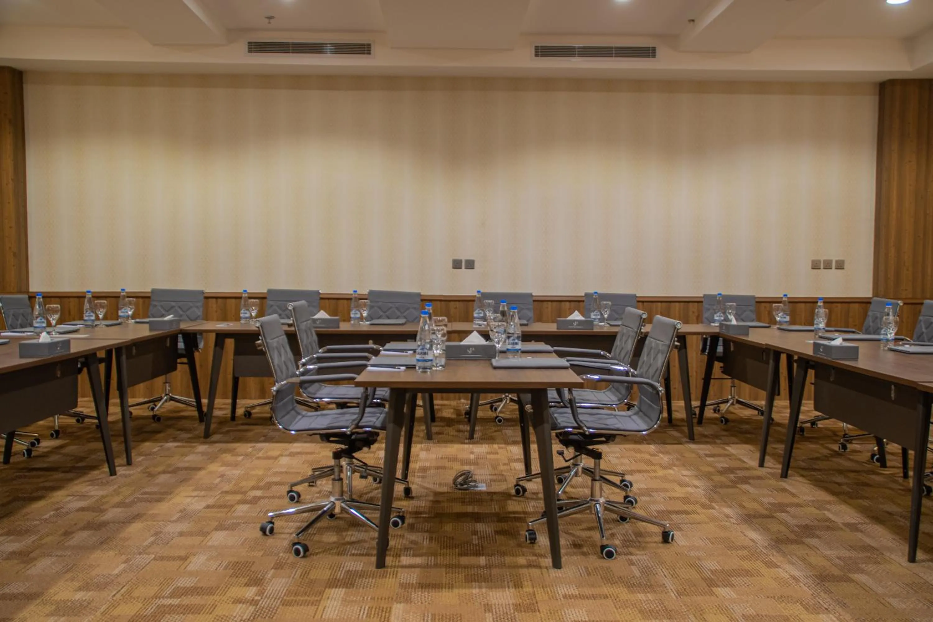 Meeting/conference room in Sarwat Park Hotel