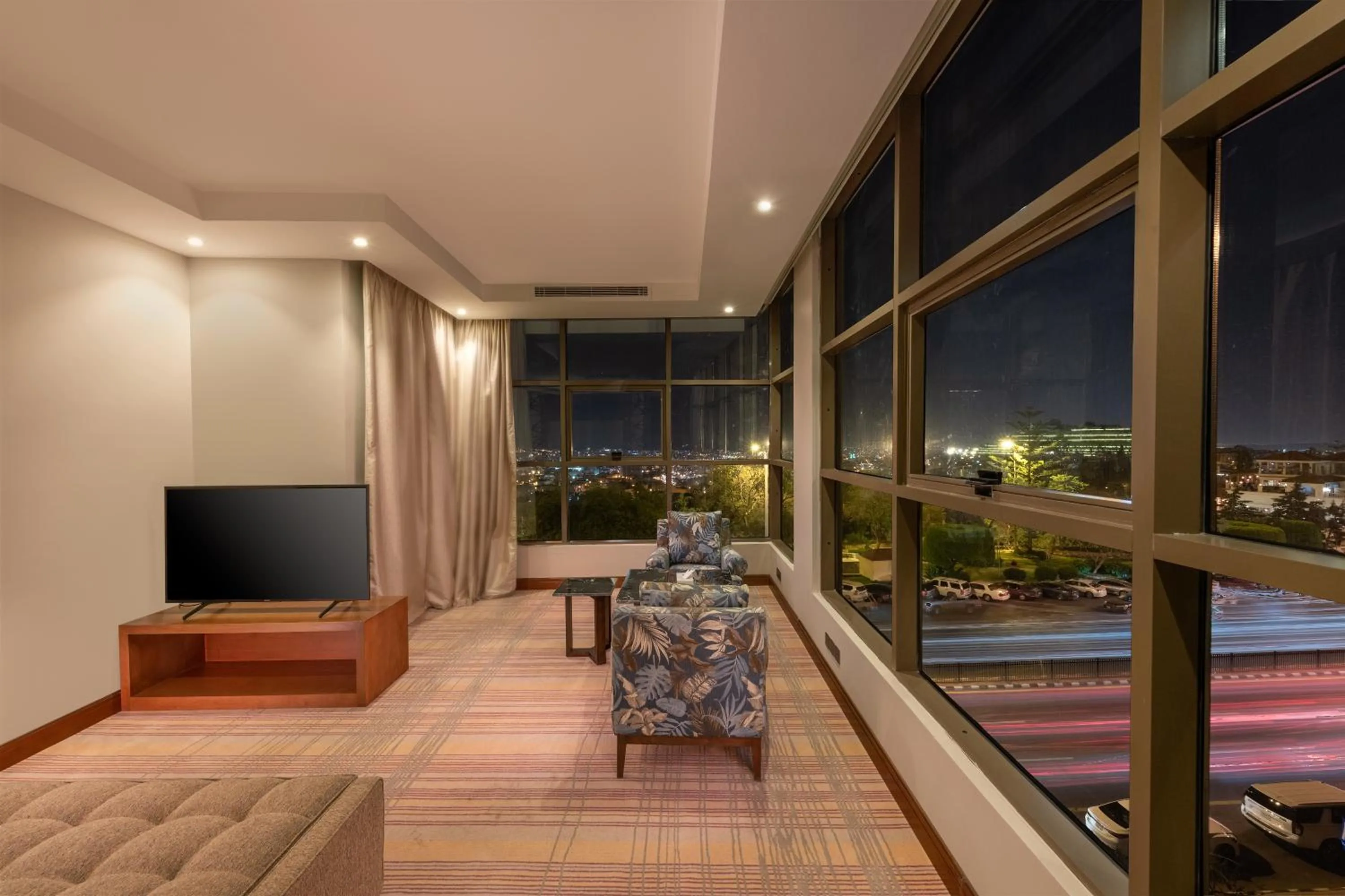 Night in Sarwat Park Hotel