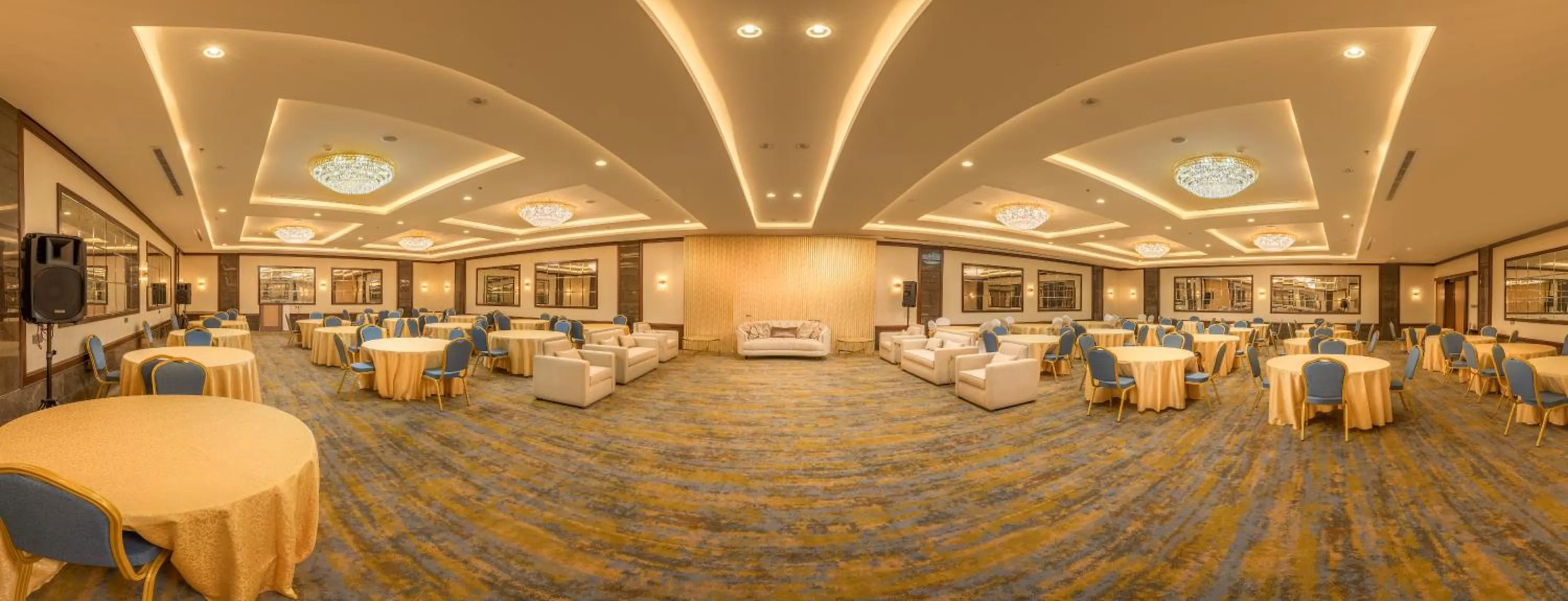 Banquet/Function facilities in Sarwat Park Hotel