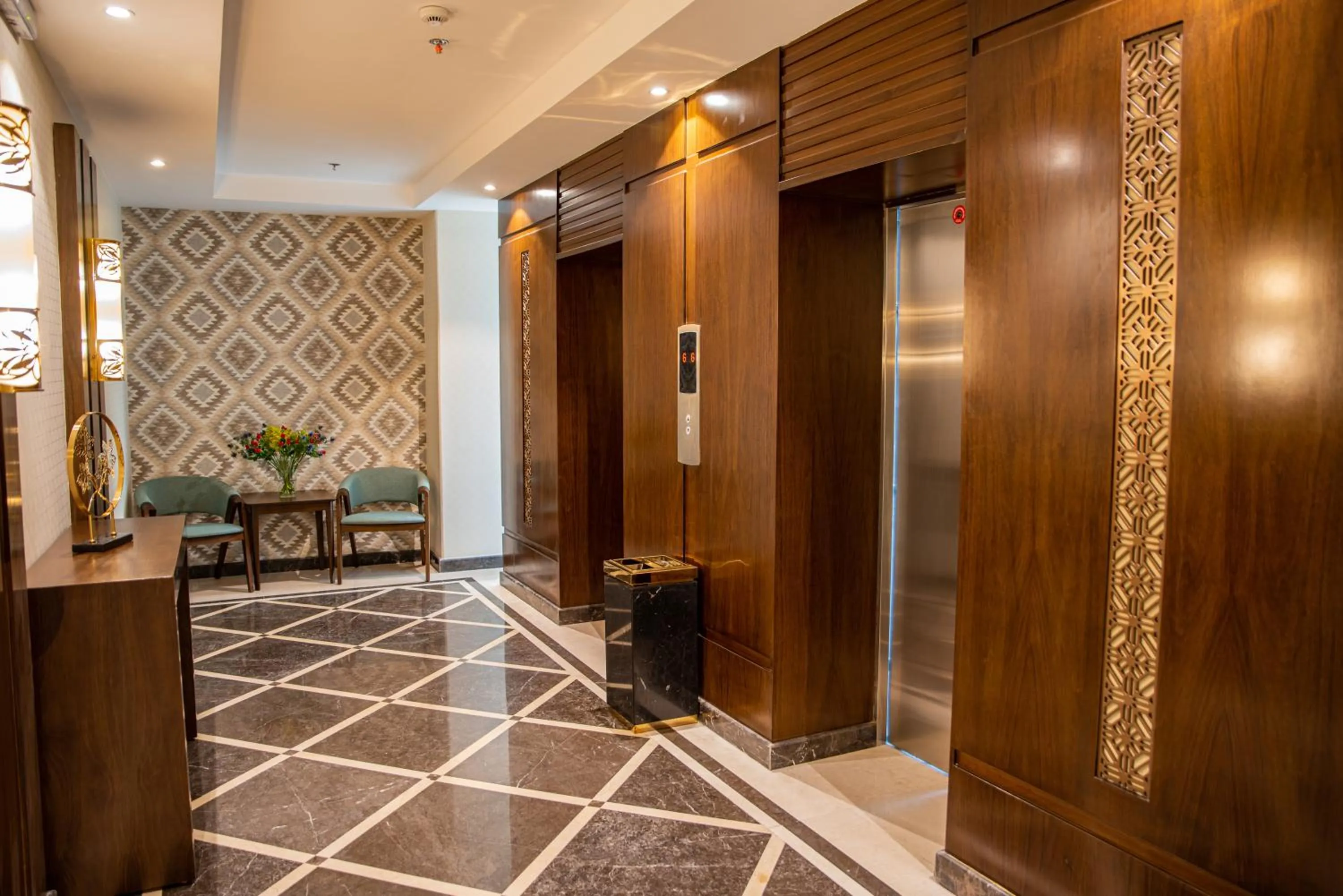 elevator in Sarwat Park Hotel