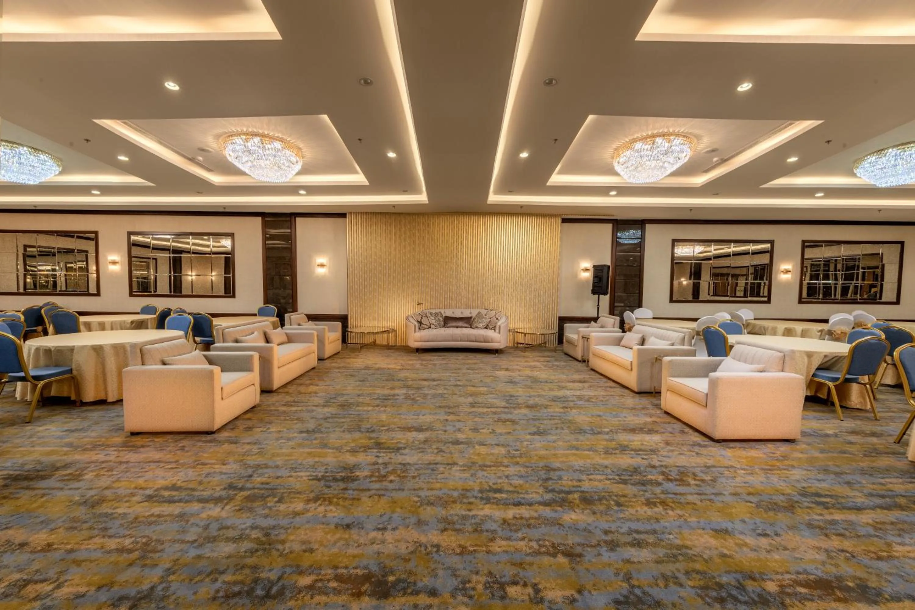 Banquet/Function facilities in Sarwat Park Hotel