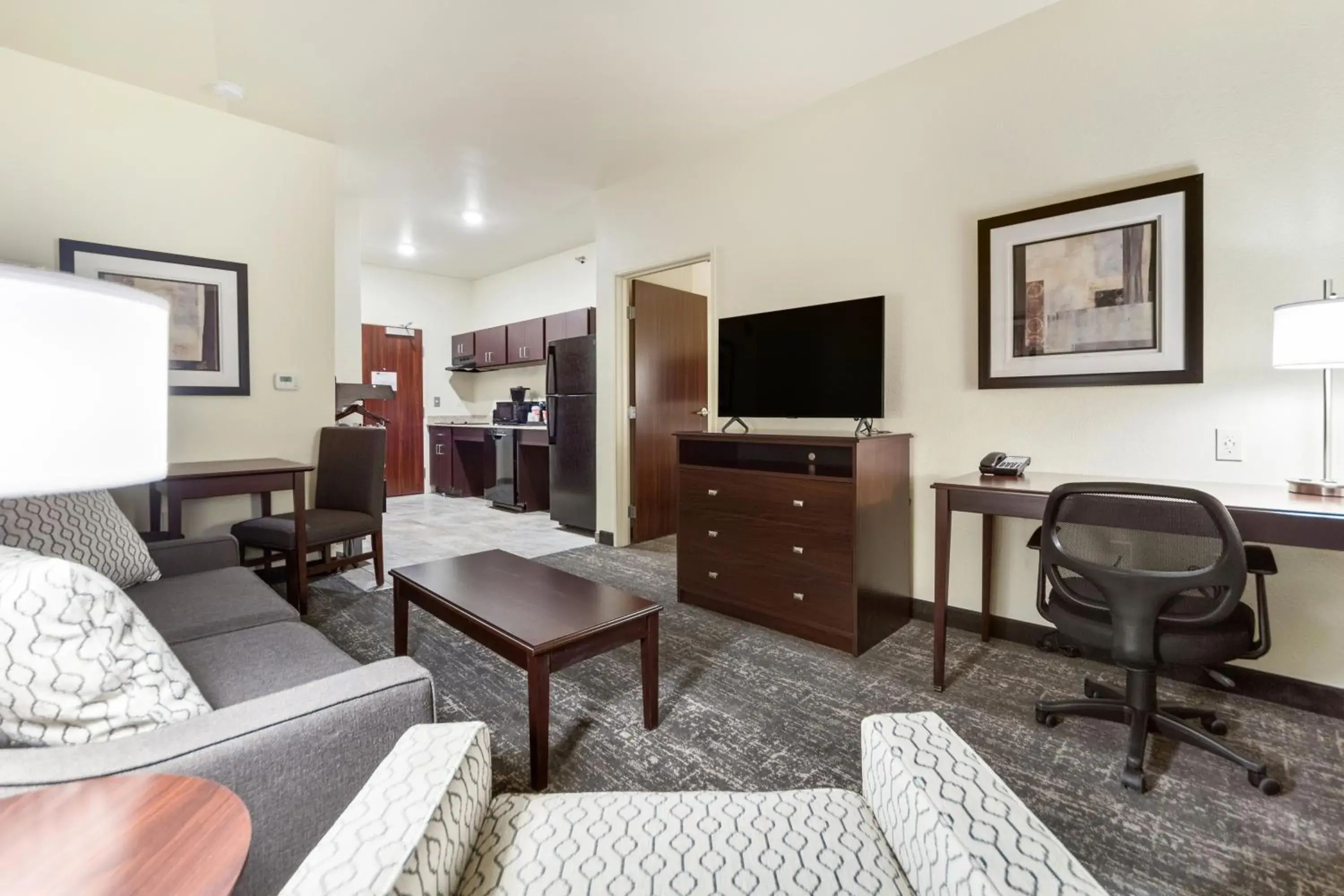 Family Room - Disability Access in Cobblestone Hotel & Suites - Cozad Family Room - Disability Access in Cobblestone Hotel & Suites - Cozad