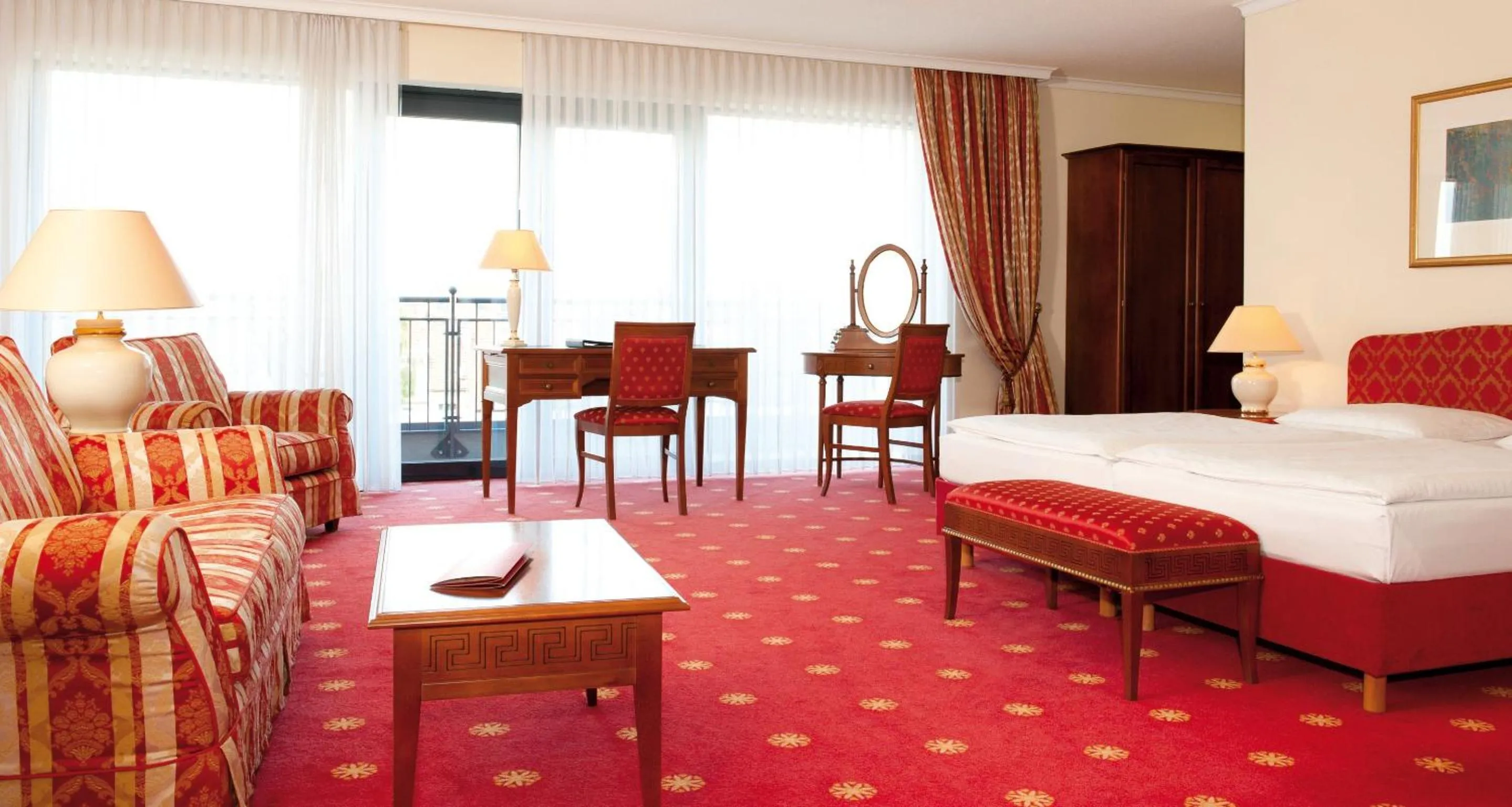 Bed in Victor's Residenz-Hotel Erfurt