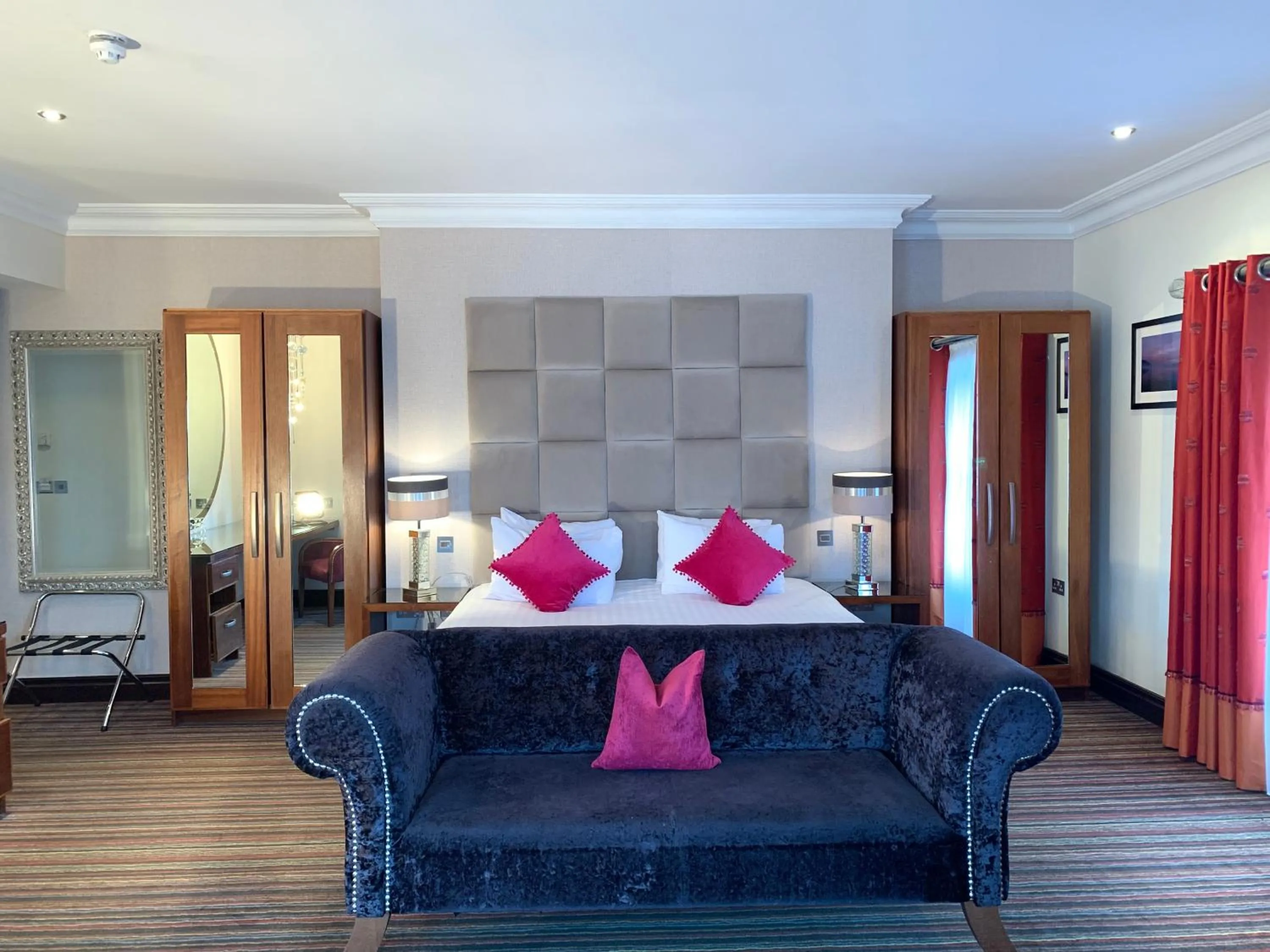 Bedroom, Bed in The Whistledown Hotel