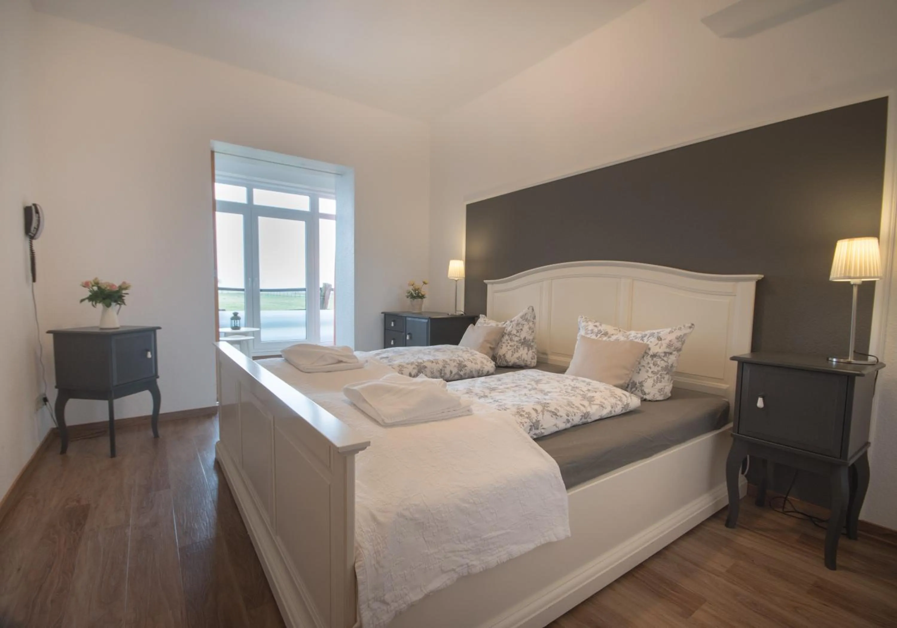 Bedroom, Bed in Hotel Nige Hus