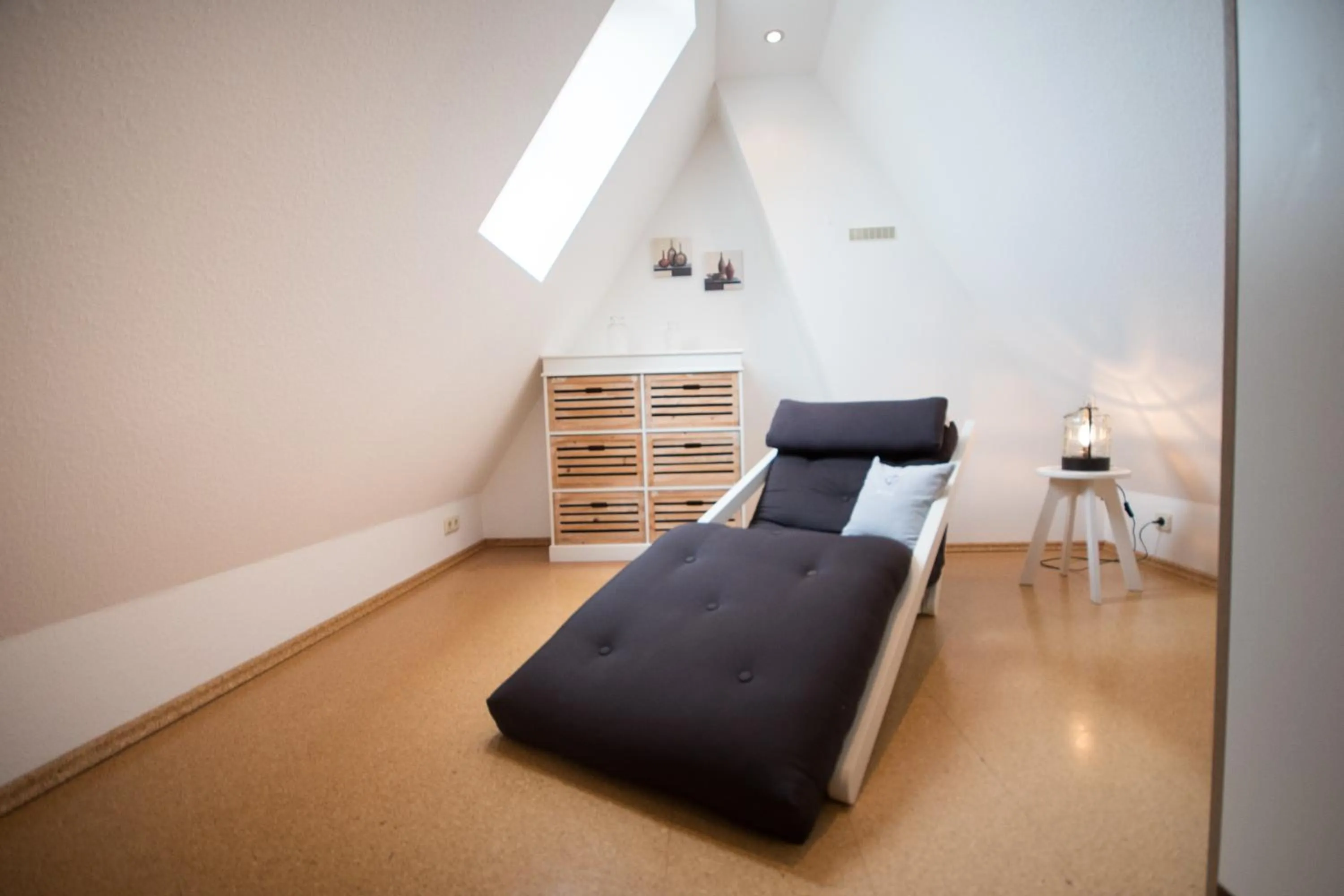 Photo of the whole room in Hotel Nige Hus