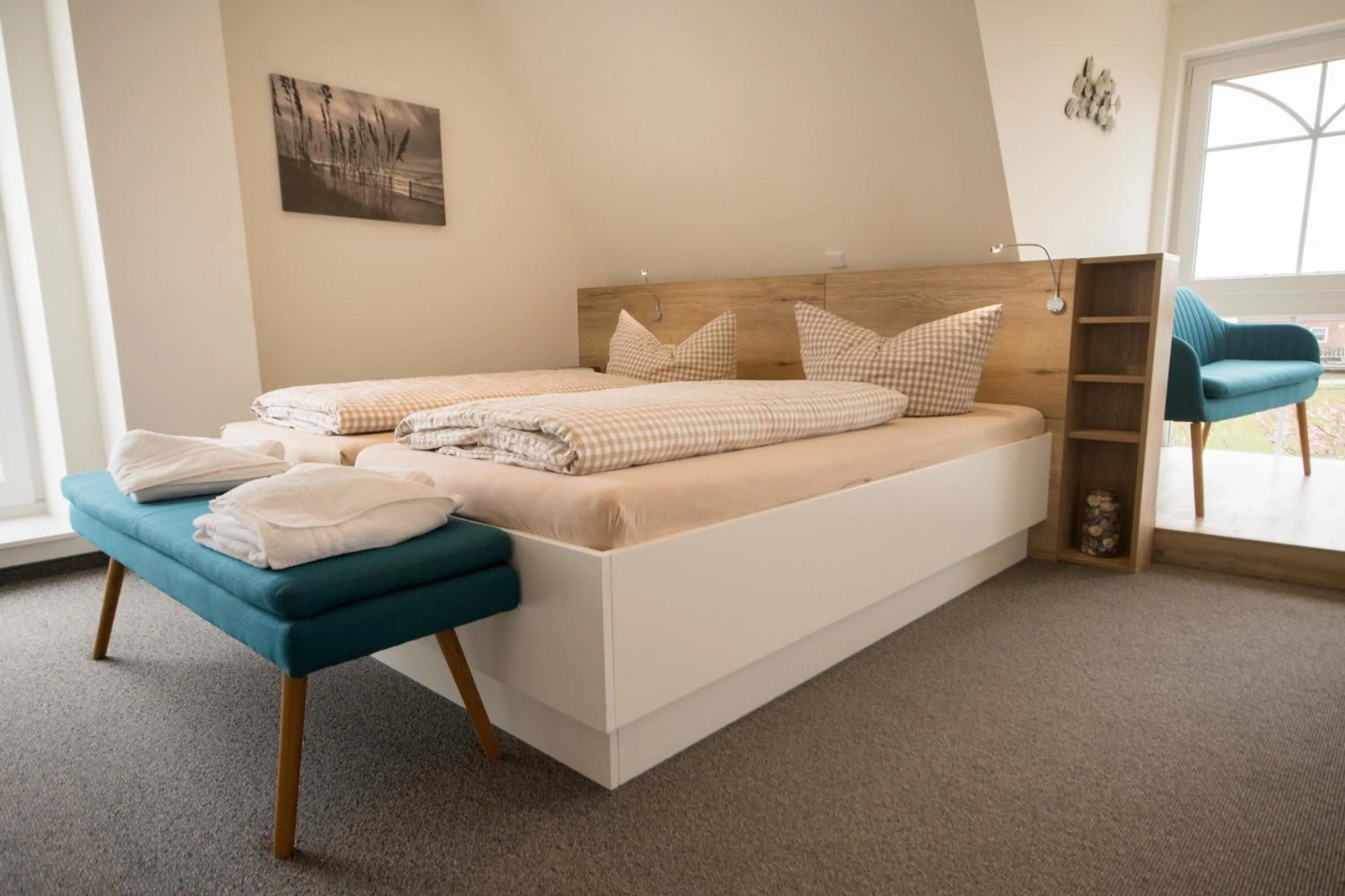 room service, Bed in Hotel Nige Hus