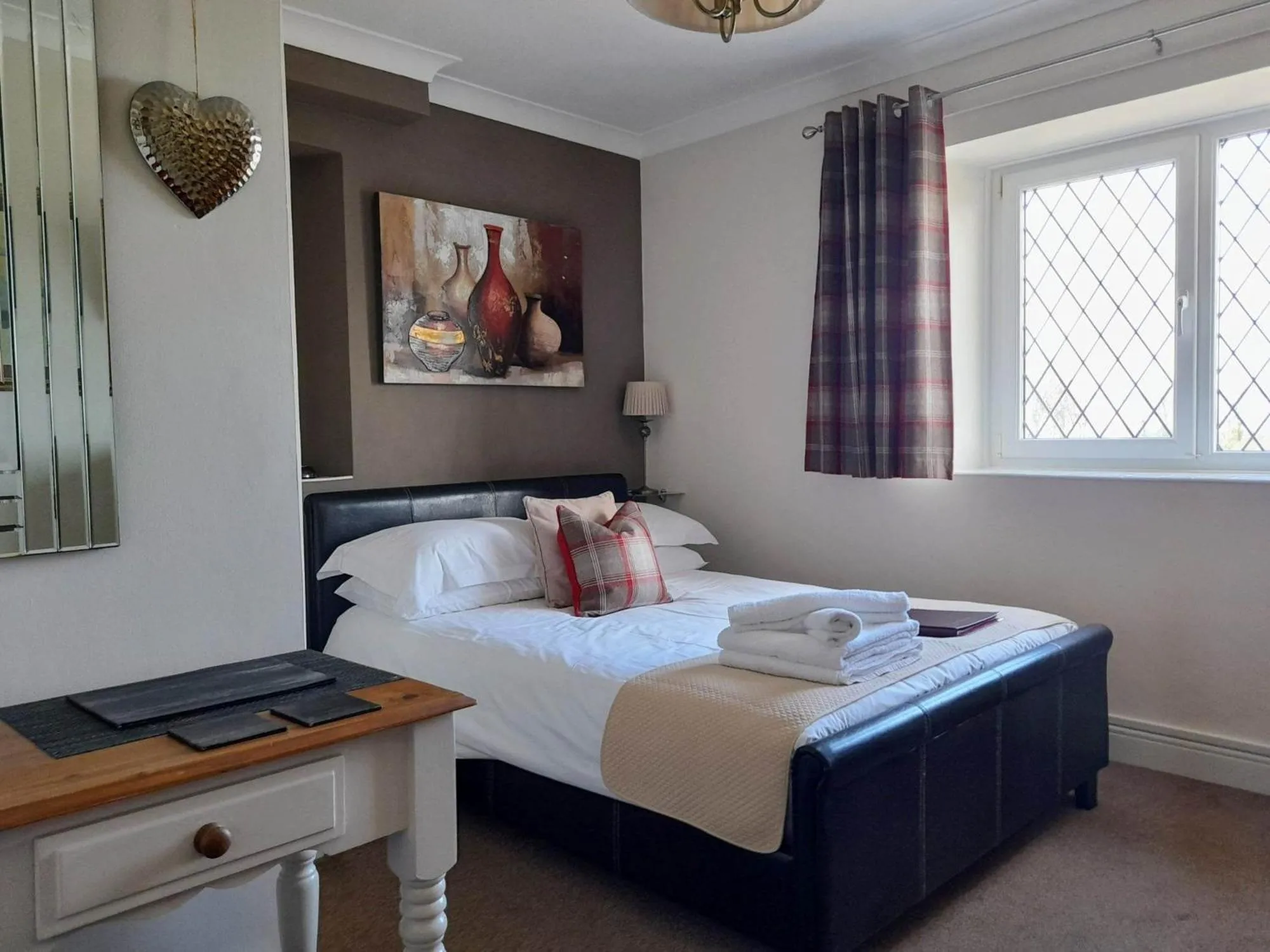 Bedroom, Bed in Thurlestone House