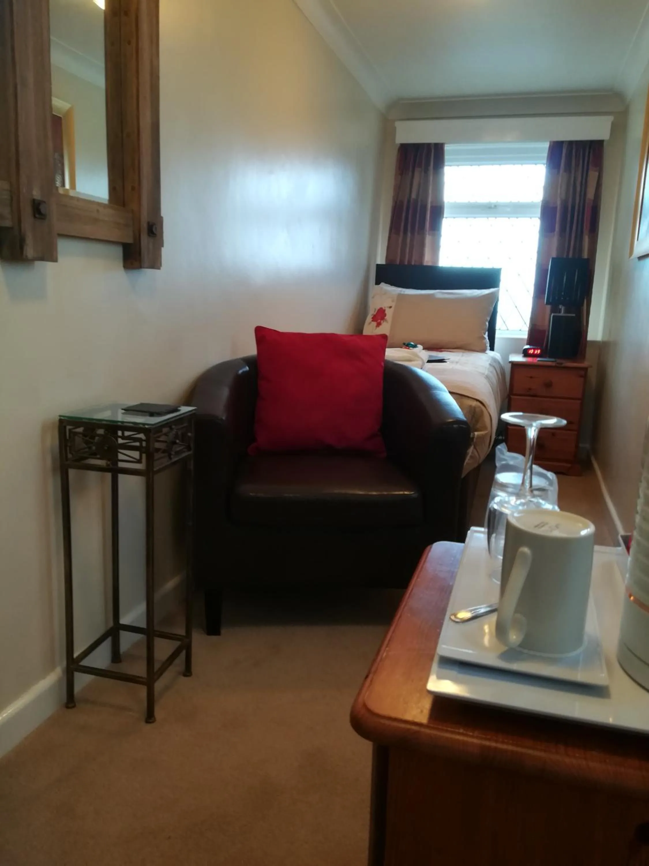 Bedroom, Bed in Thurlestone House