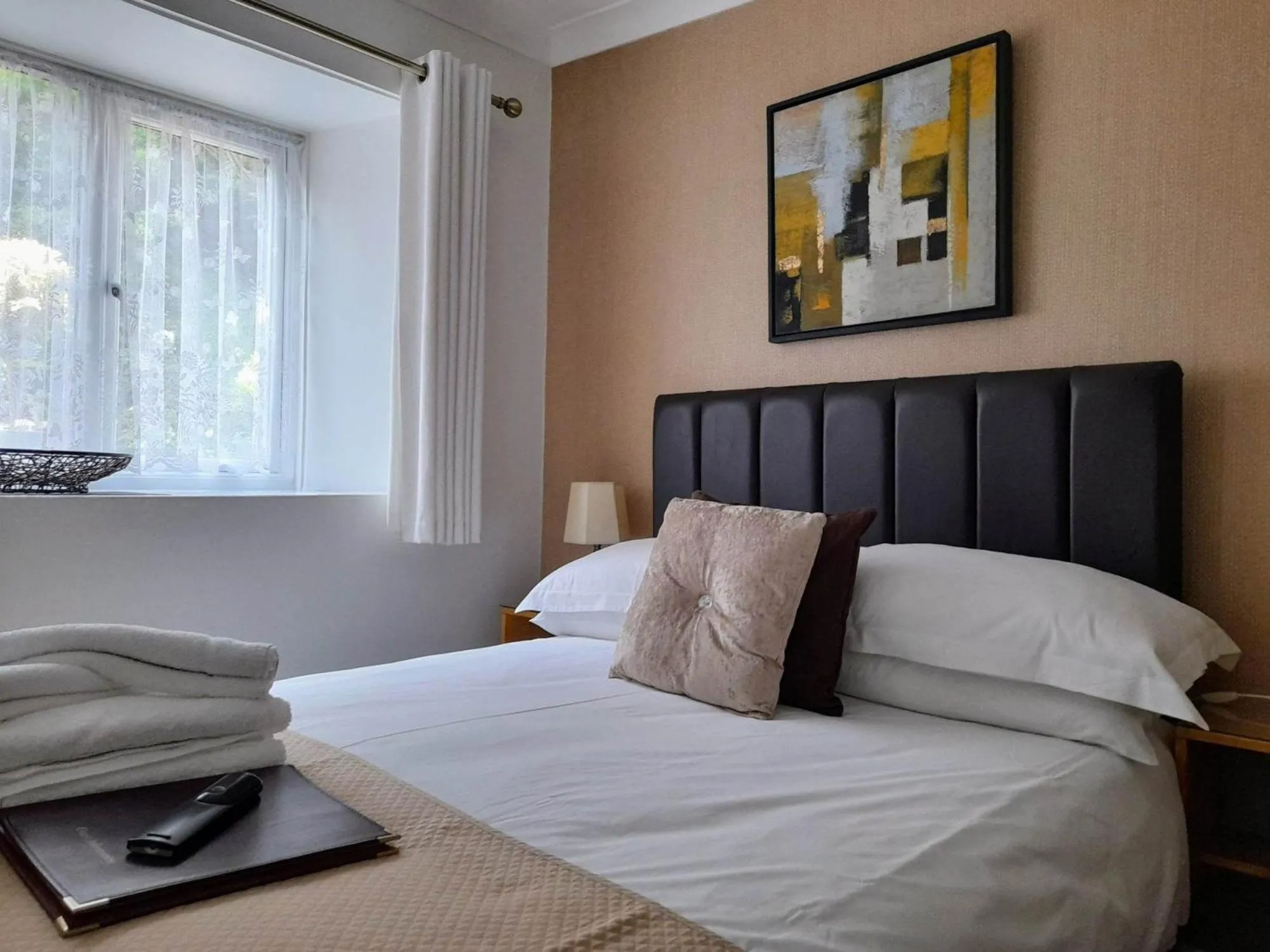 Bedroom, Bed in Thurlestone House