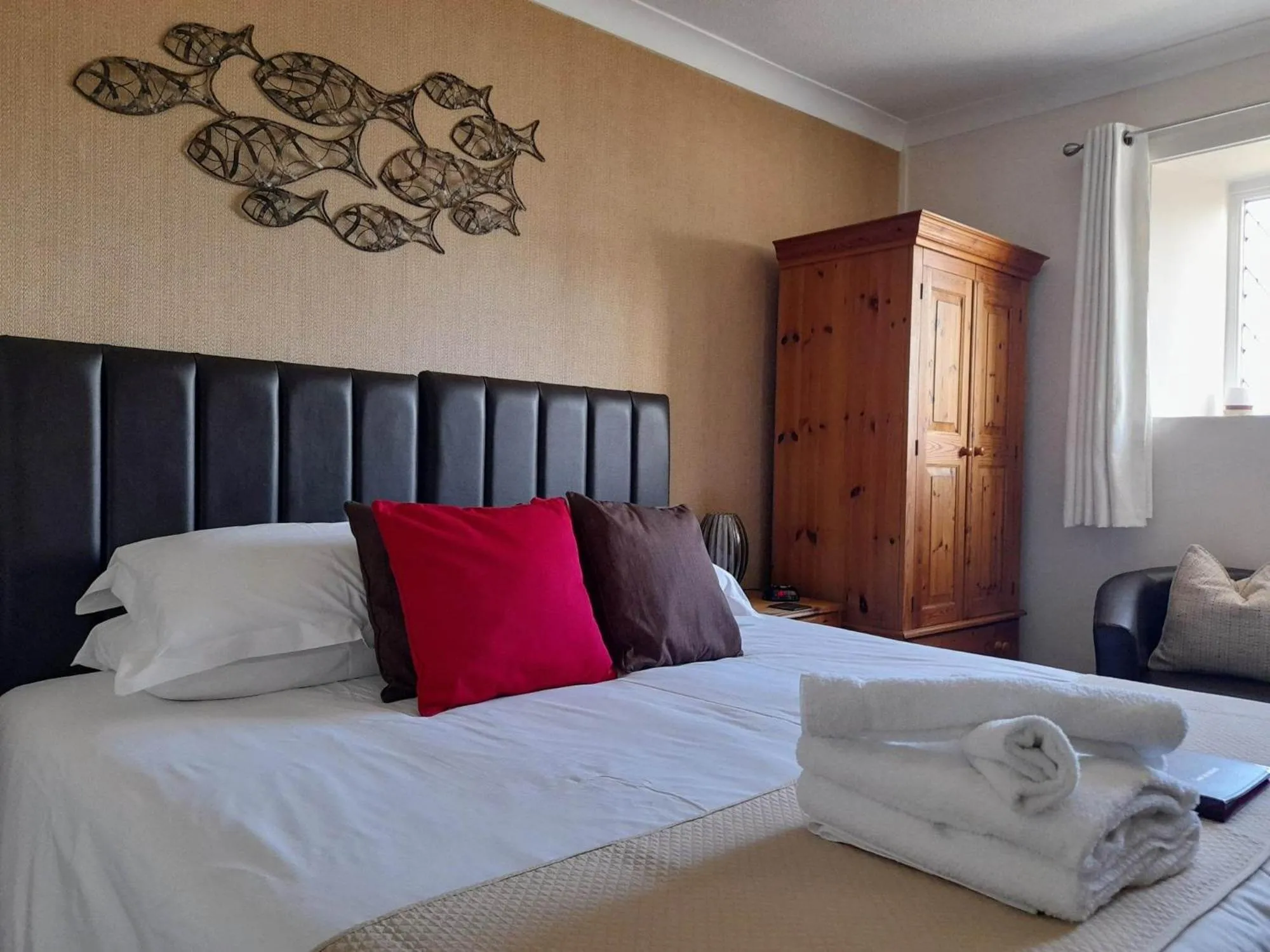 Bedroom, Bed in Thurlestone House