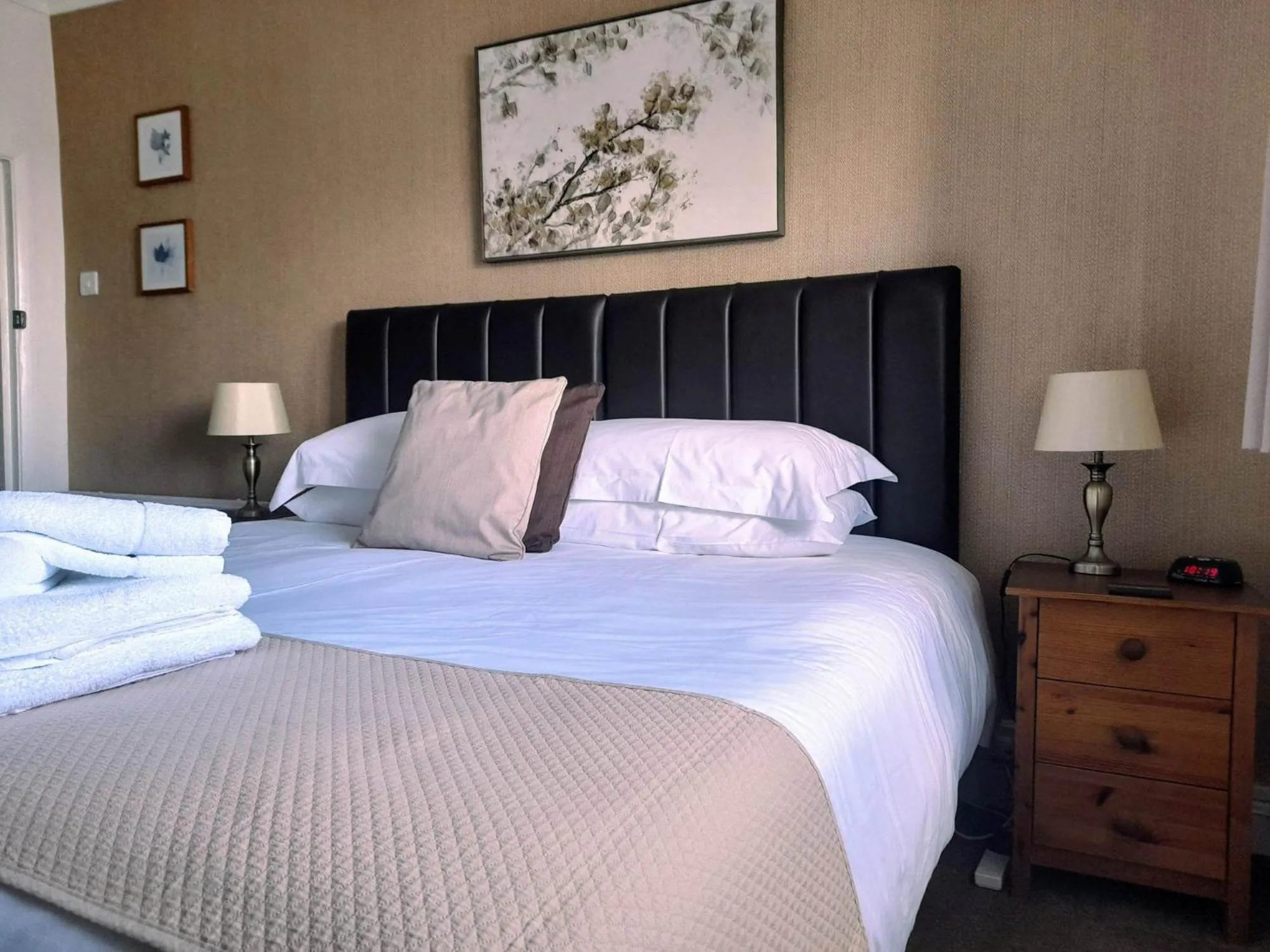 Bedroom, Bed in Thurlestone House