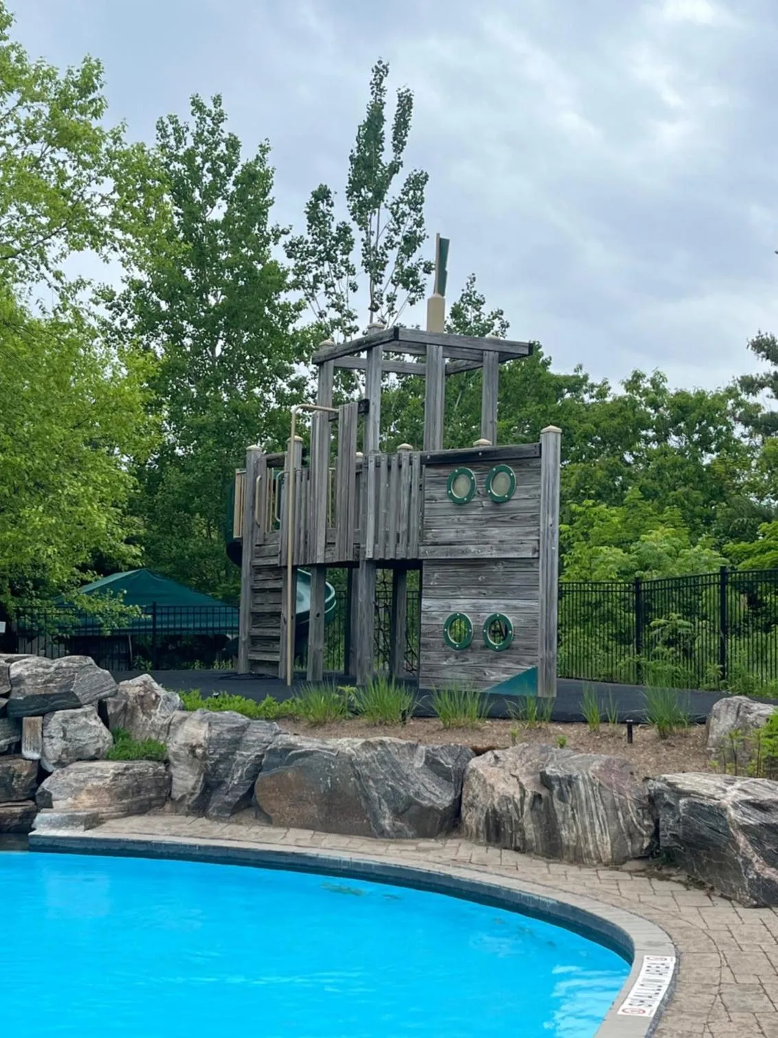 Swimming pool in Muskoka Bay Resort