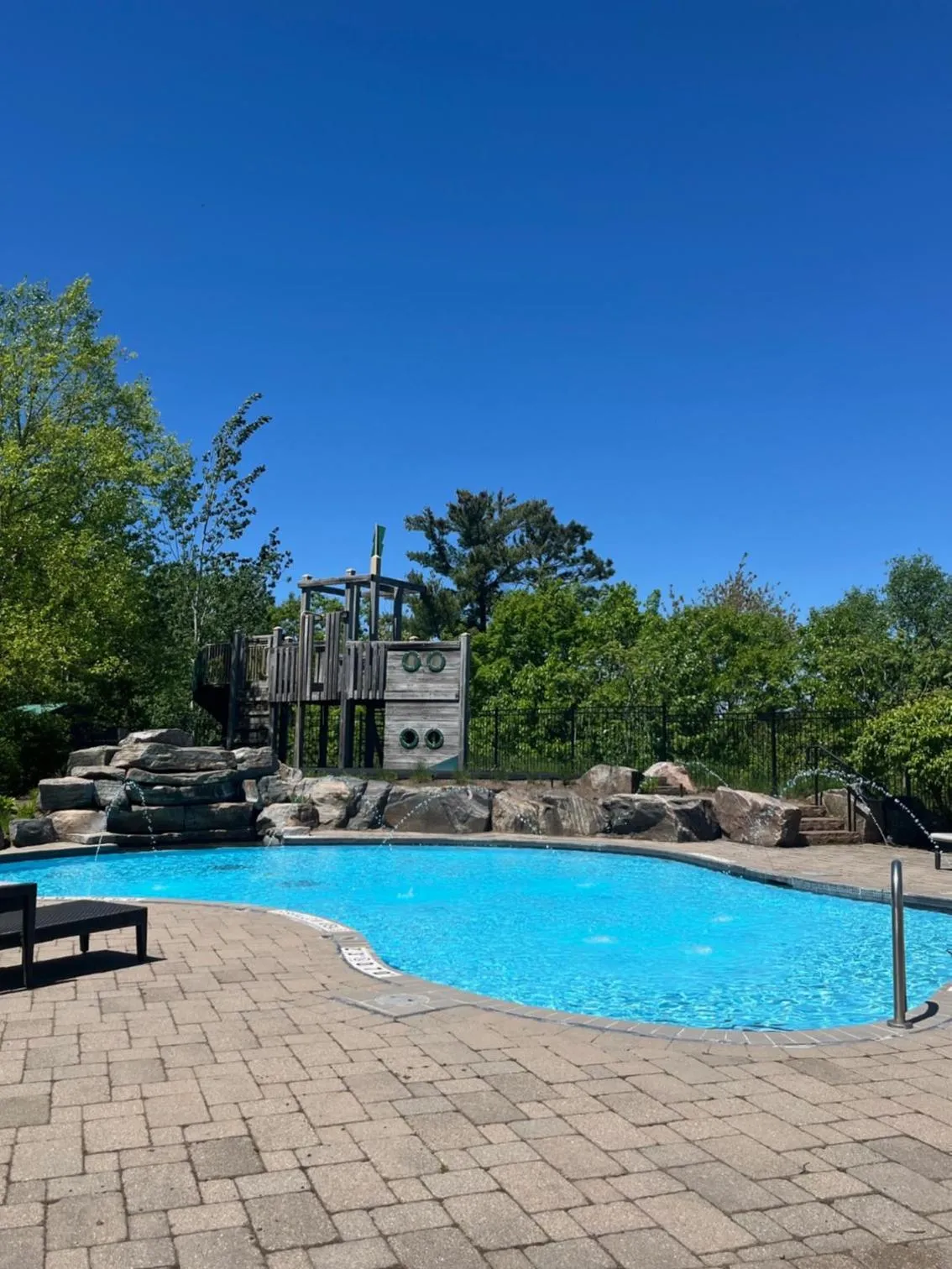 Swimming pool in Muskoka Bay Resort