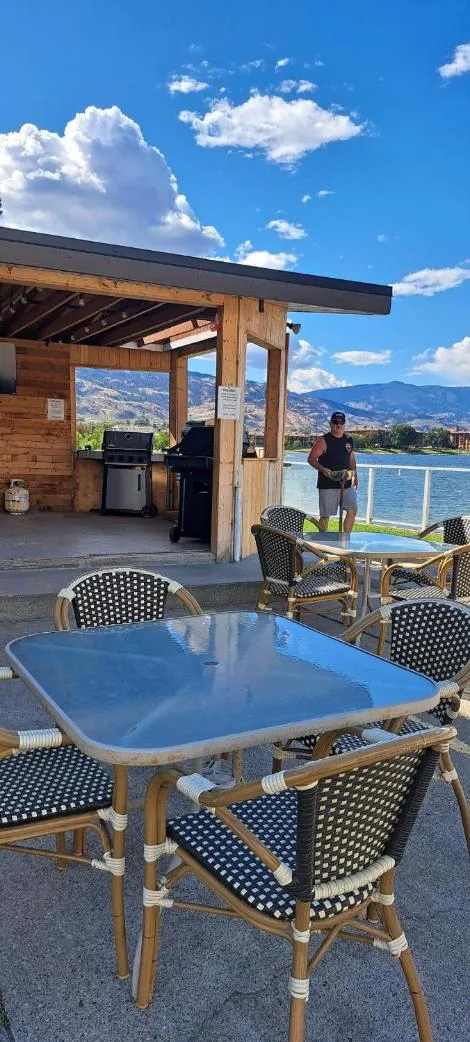 BBQ facilities in Richter Pass Beach Resort