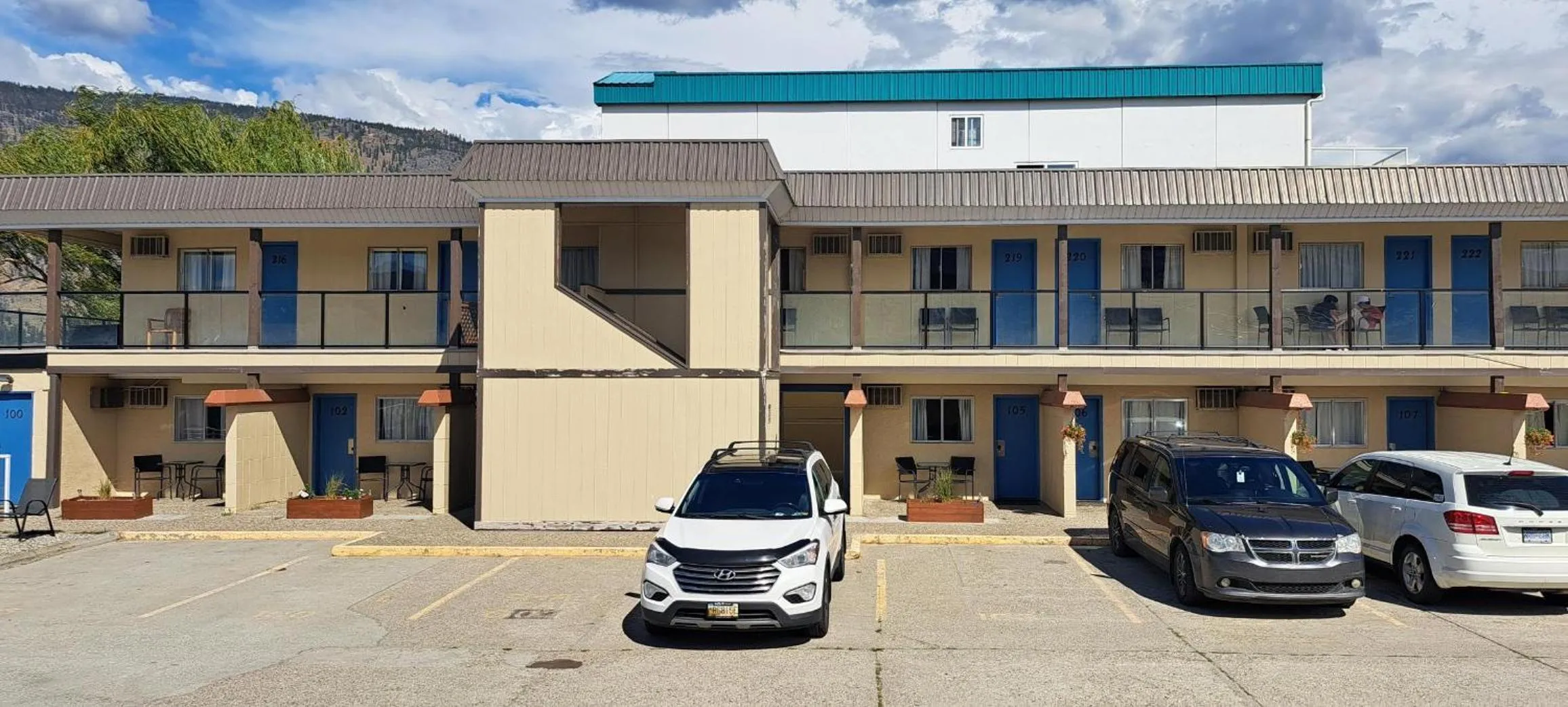 Property building in Richter Pass Beach Resort