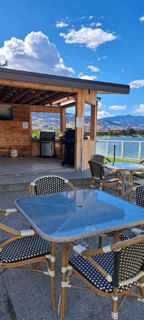 BBQ facilities in Richter Pass Beach Resort