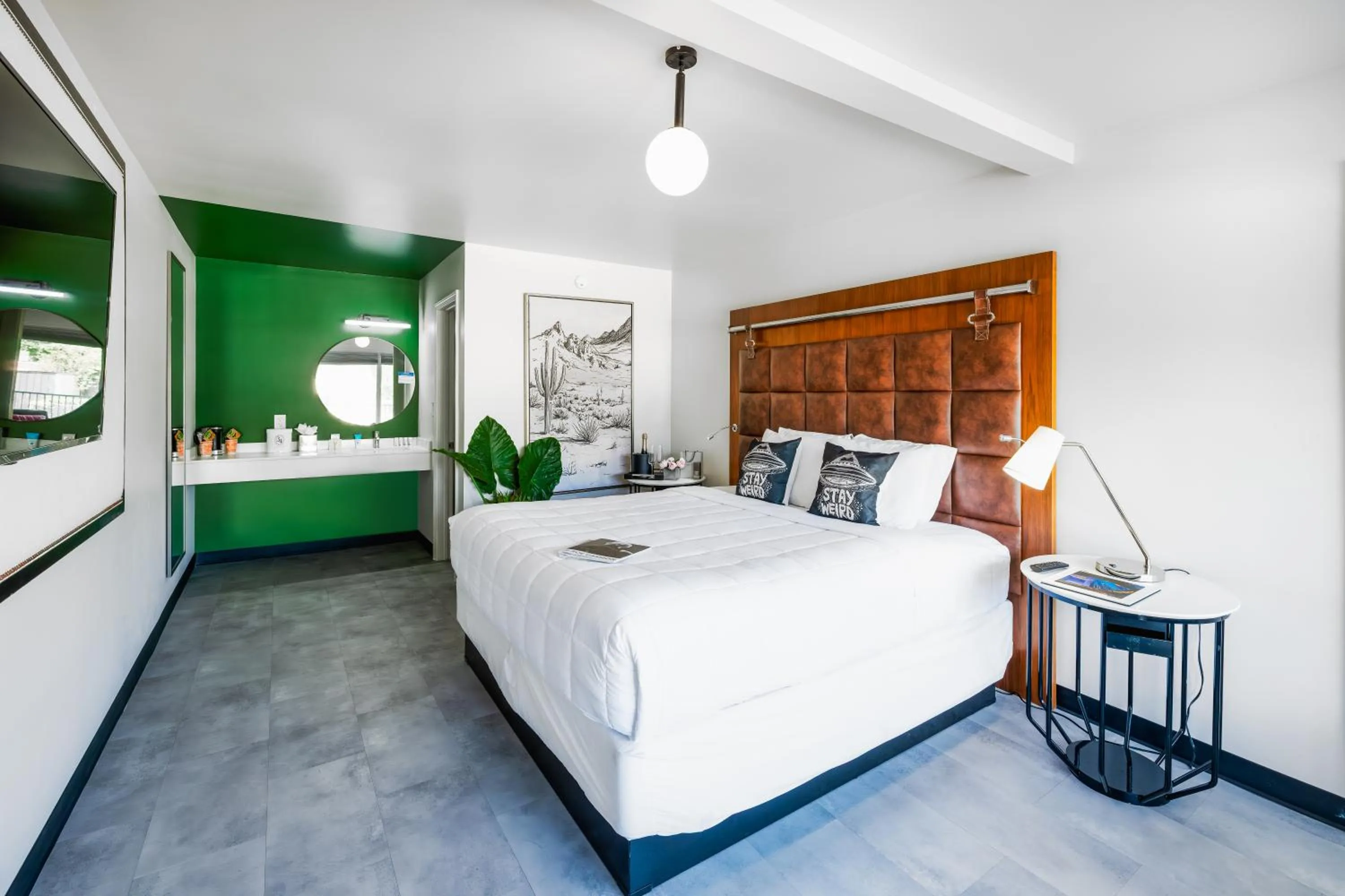 Bed in Heights House Hotel - Houston Heights Downtown, an Ascend Collection Hotel