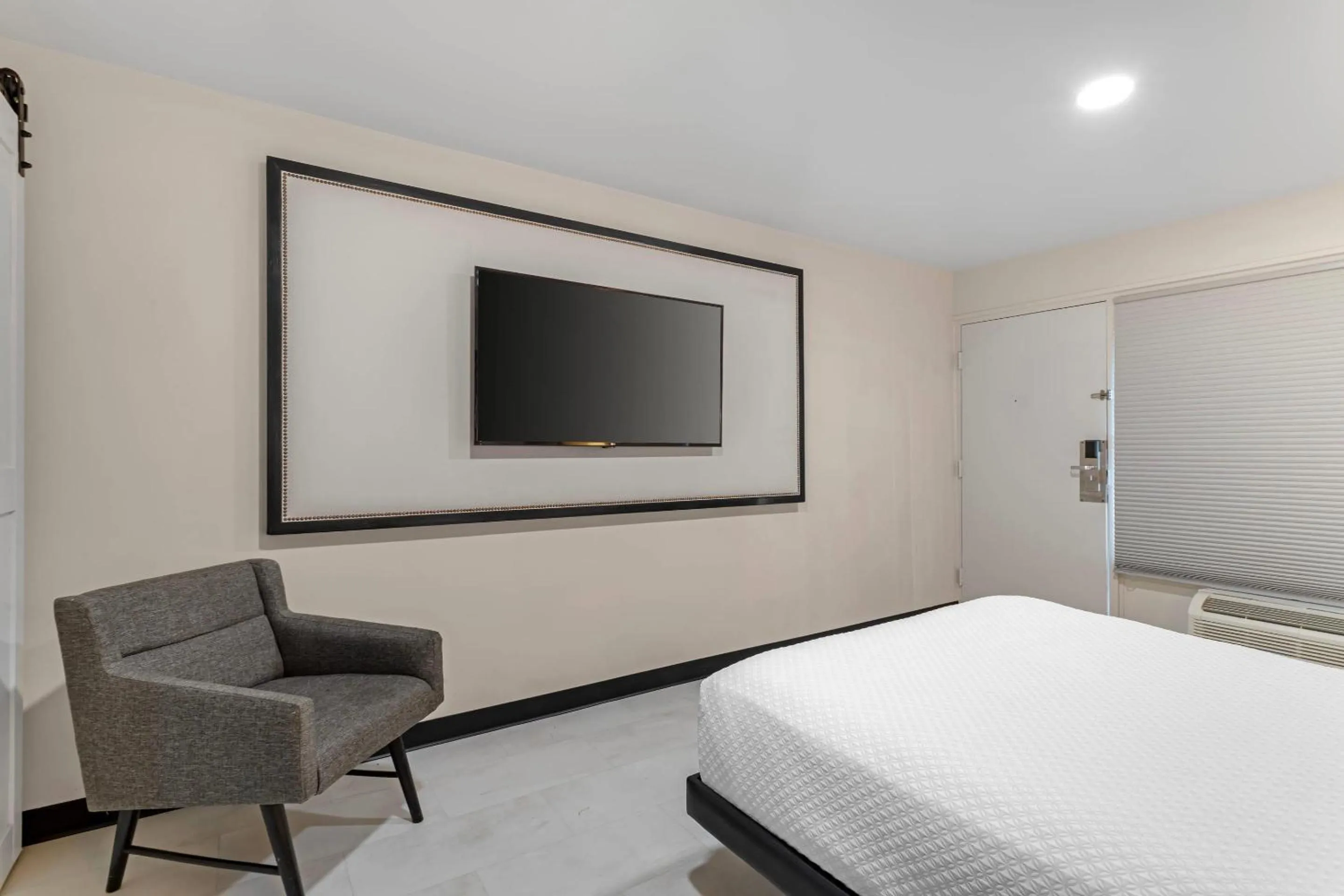 Bedroom, Bed in Heights House Hotel - Houston Heights Downtown, an Ascend Collection Hotel